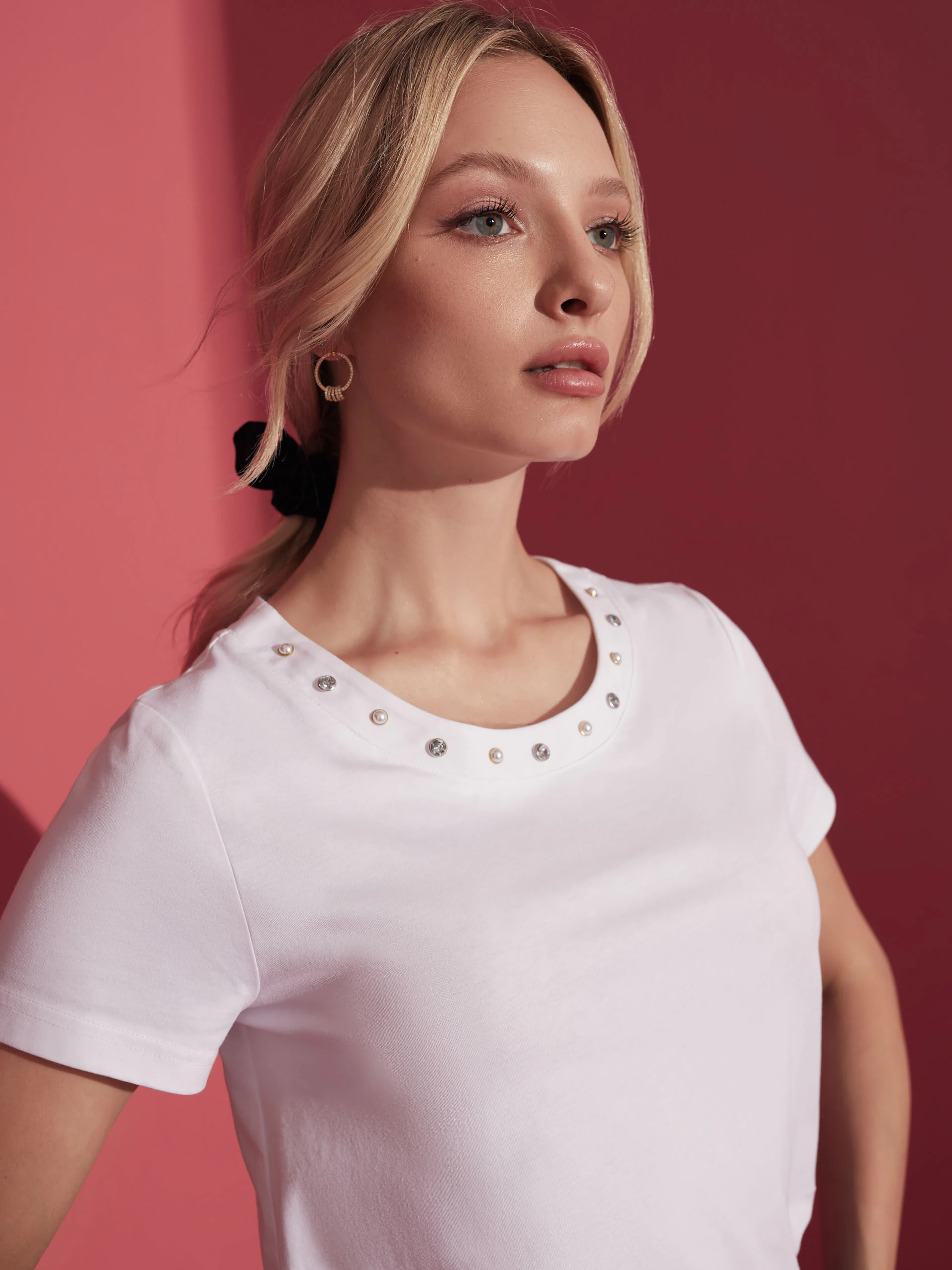WHITE BLOUSE WITH PEARLS AT THE NECKLINE
