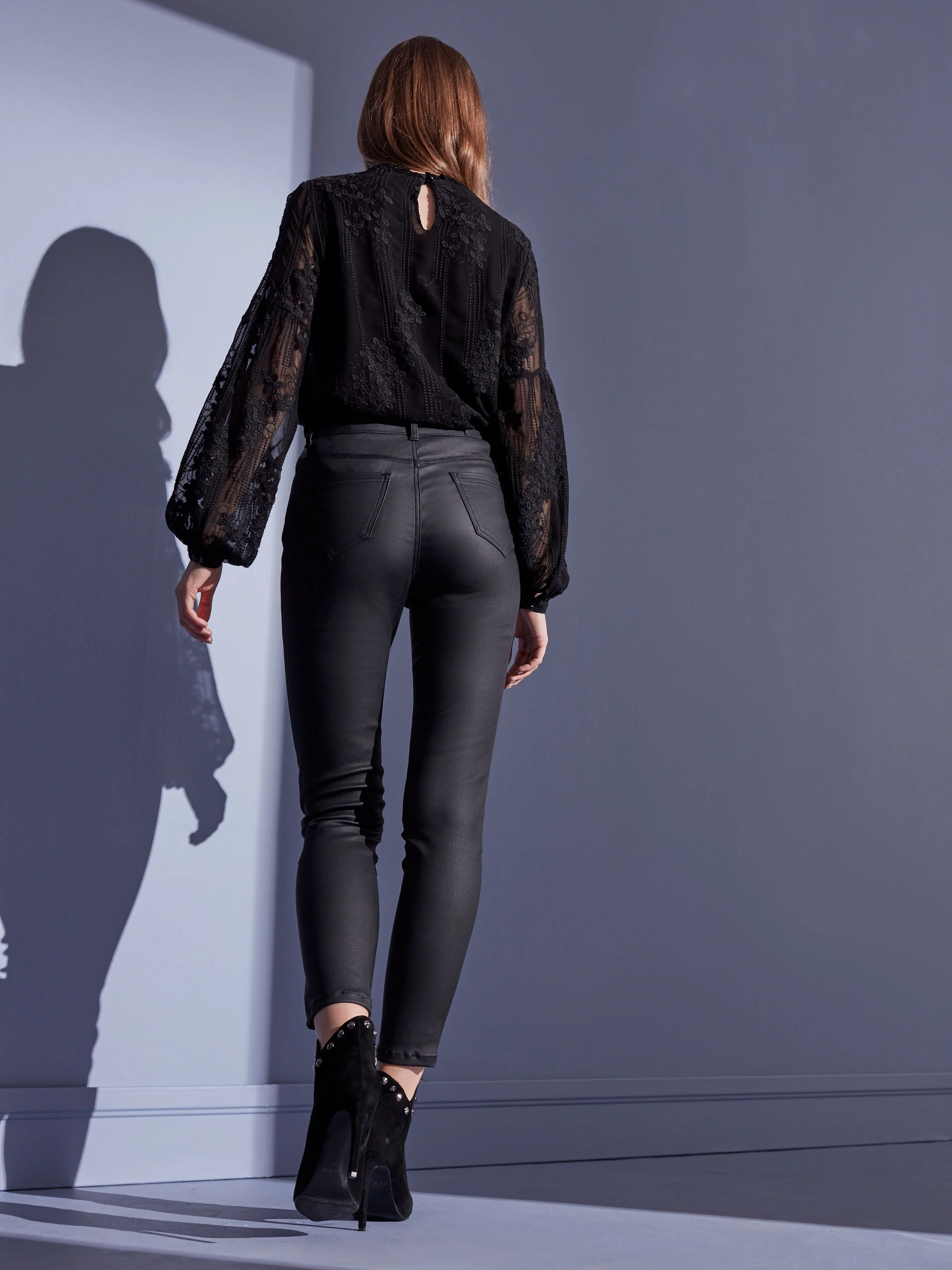 BLACK LACE BLOUSE