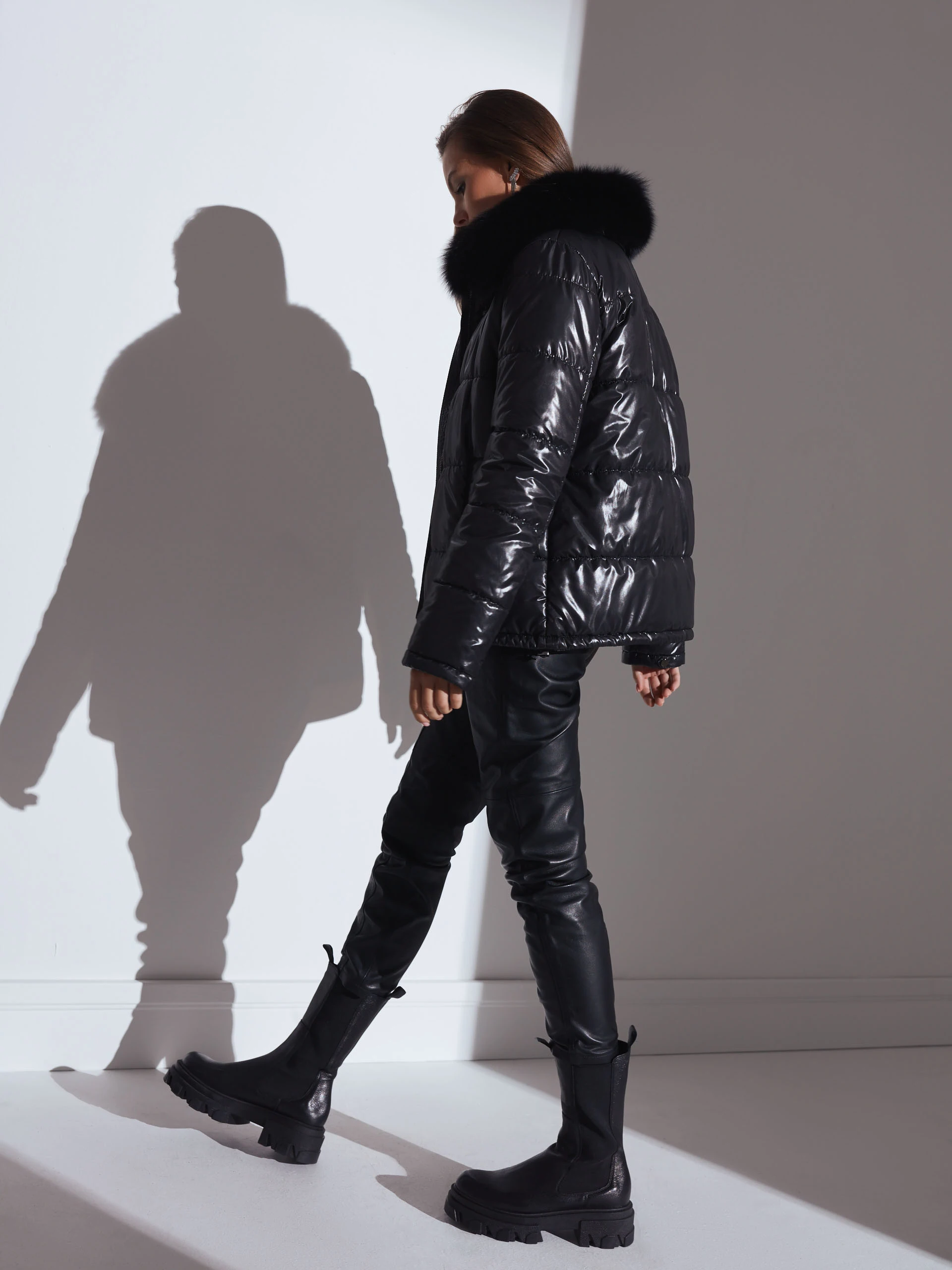SHORT BLACK JACKET