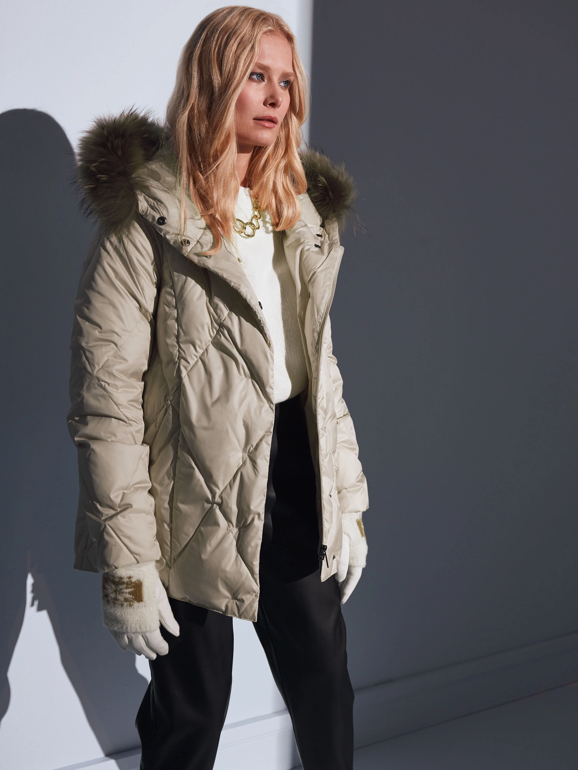 BEIGE DOWN JACKET