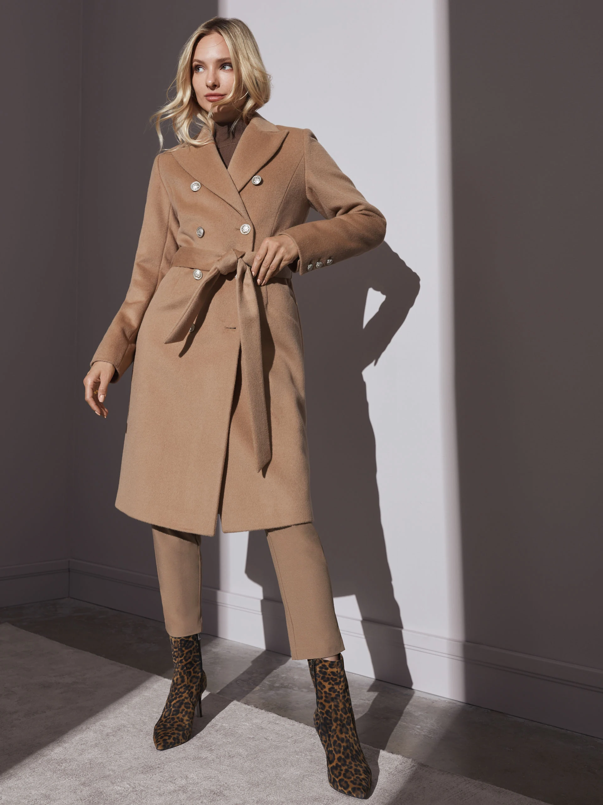 CAMEL DOUBLE-BREASTED COAT
