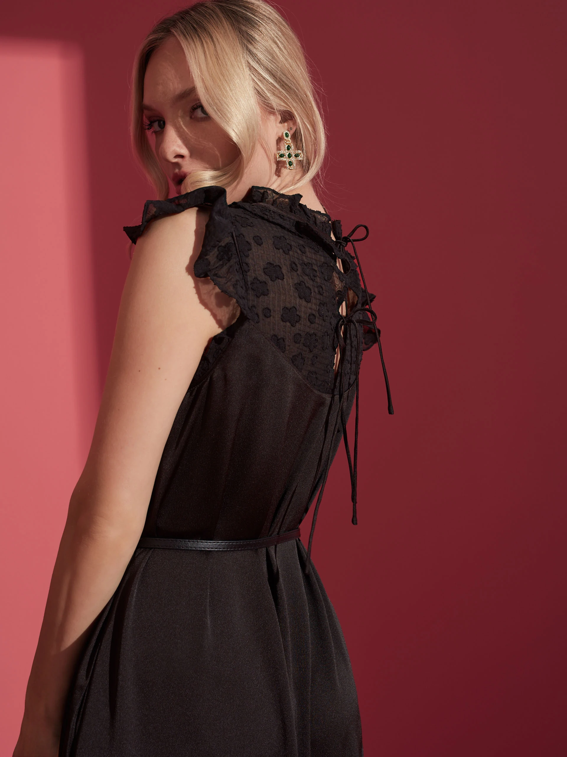 BLACK DRESS WITH RUFFLES