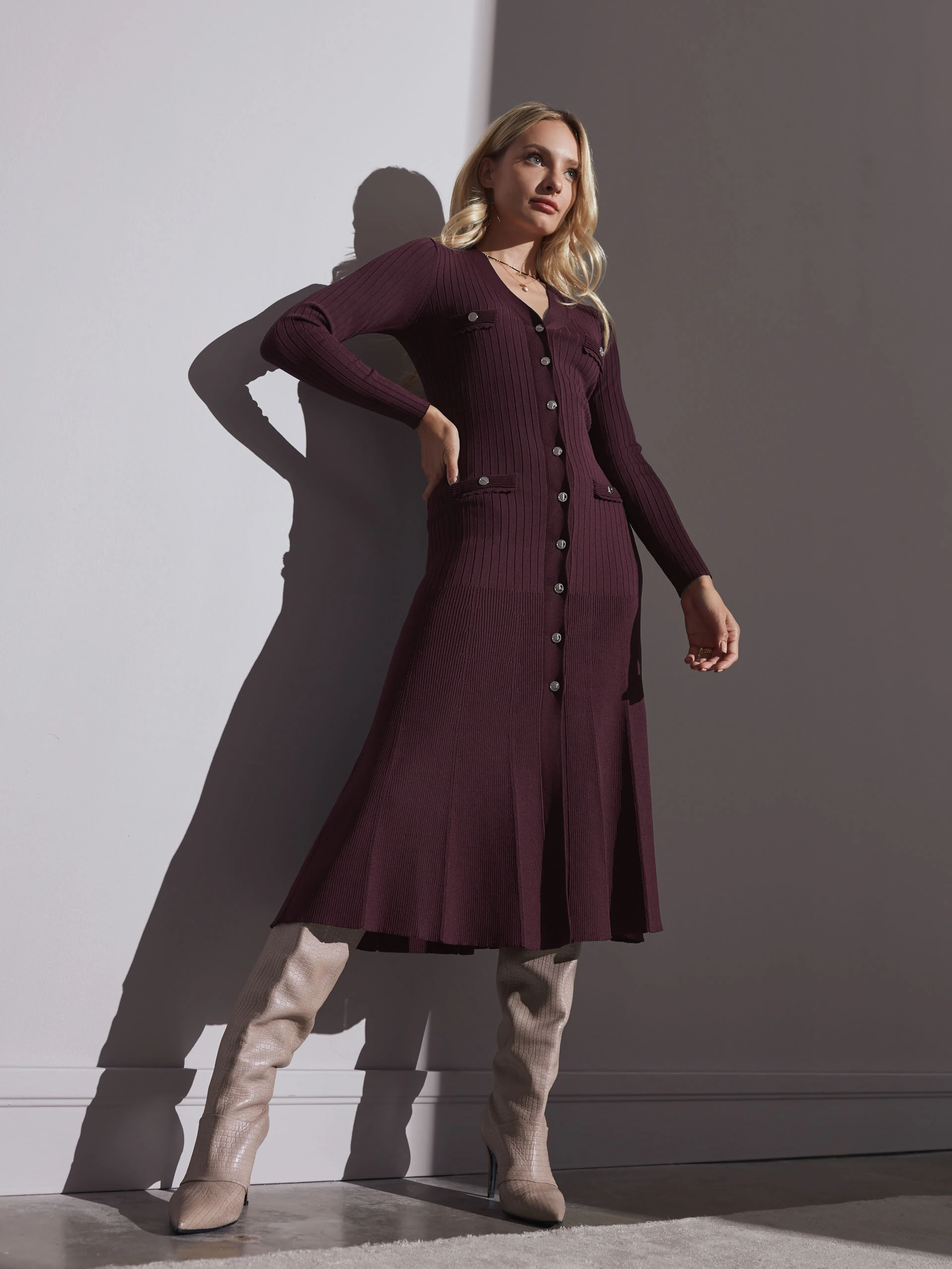 BURGUNDY KNITTED DRESS