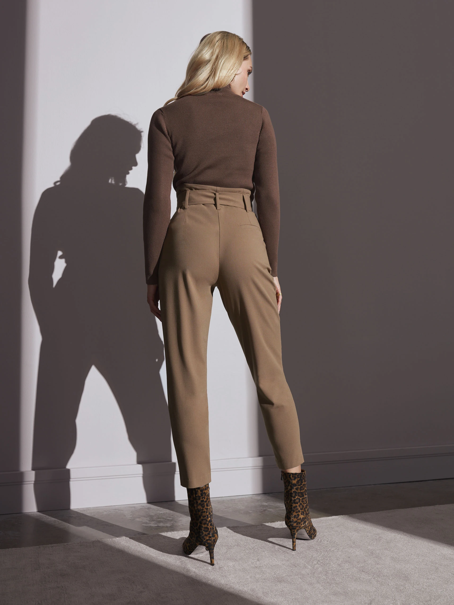 BROWN HIGH-WAISTED PANTS