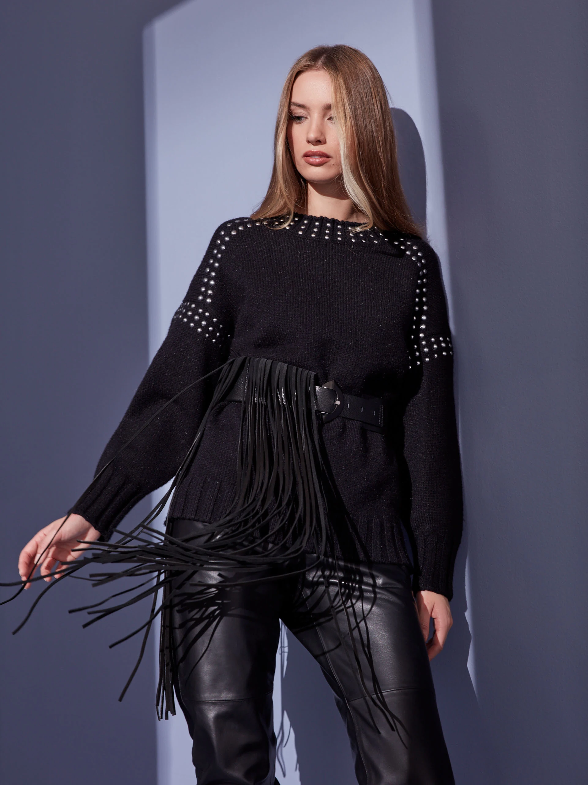 HIGH-WAISTED LEATHER PANTS