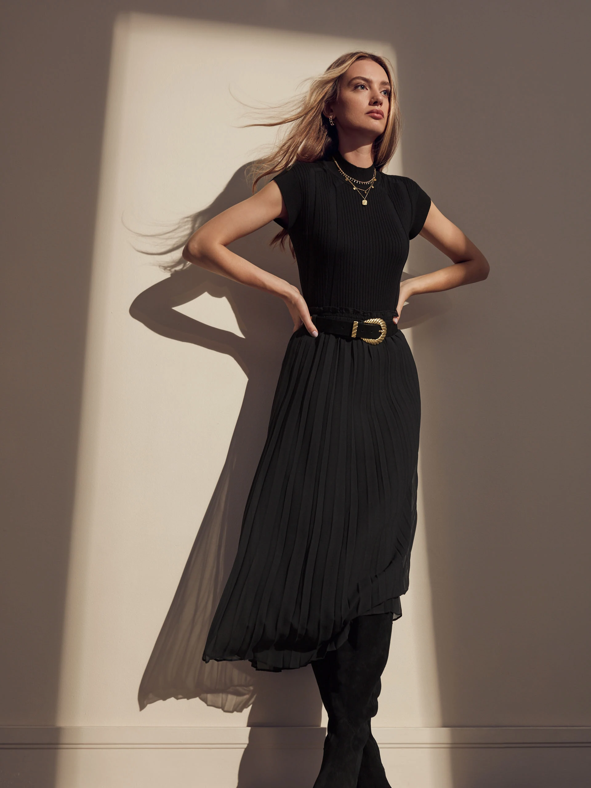 BLACK HALF-GOLF WITH SHORT SLEEVES