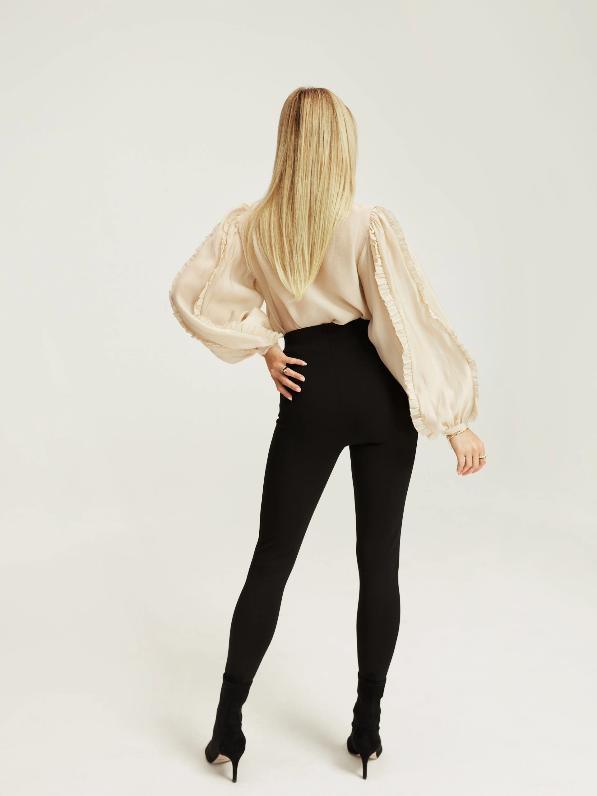 Bright blouse with buff sleeves