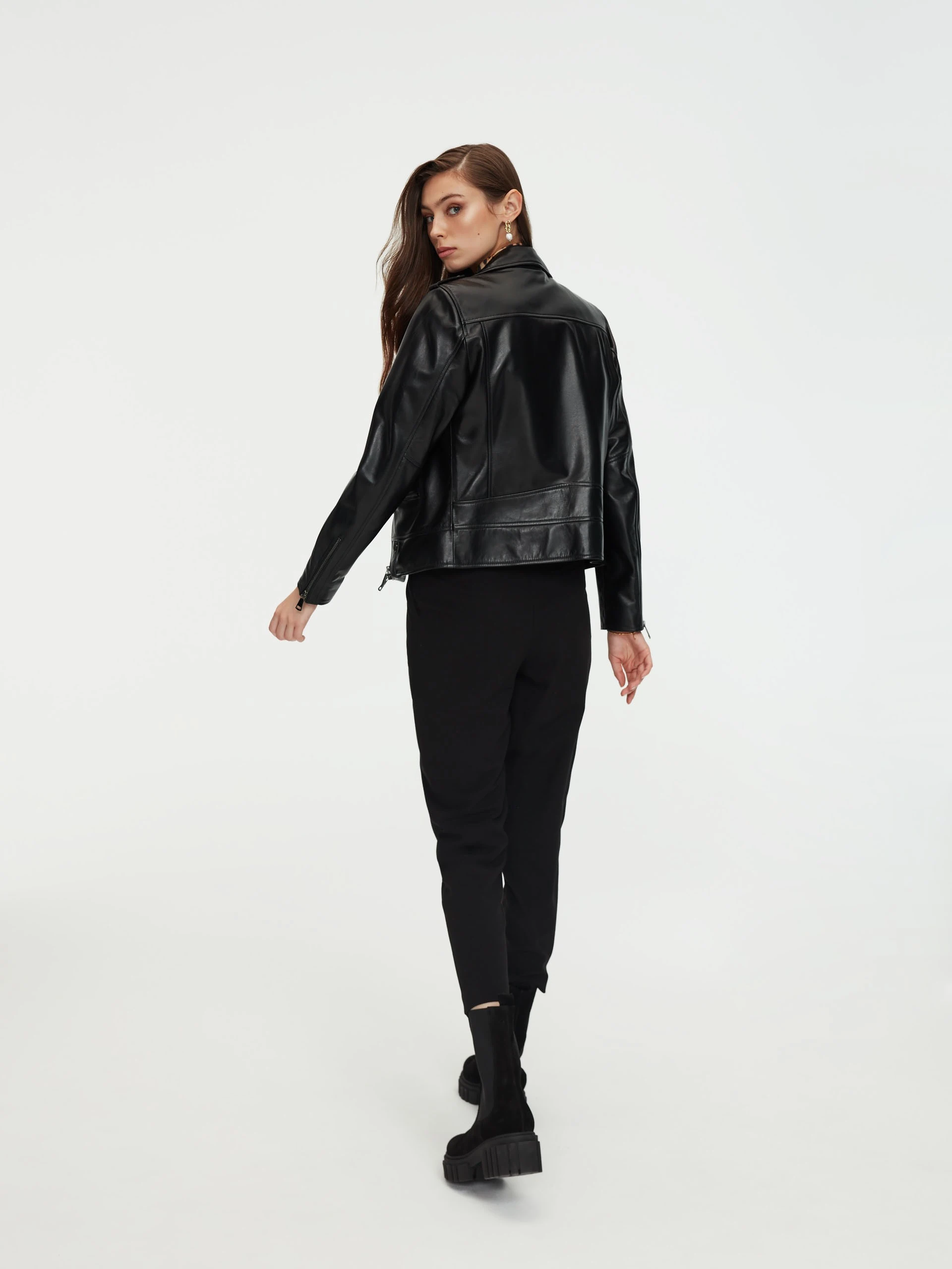 Black cigarette high-waisted pants