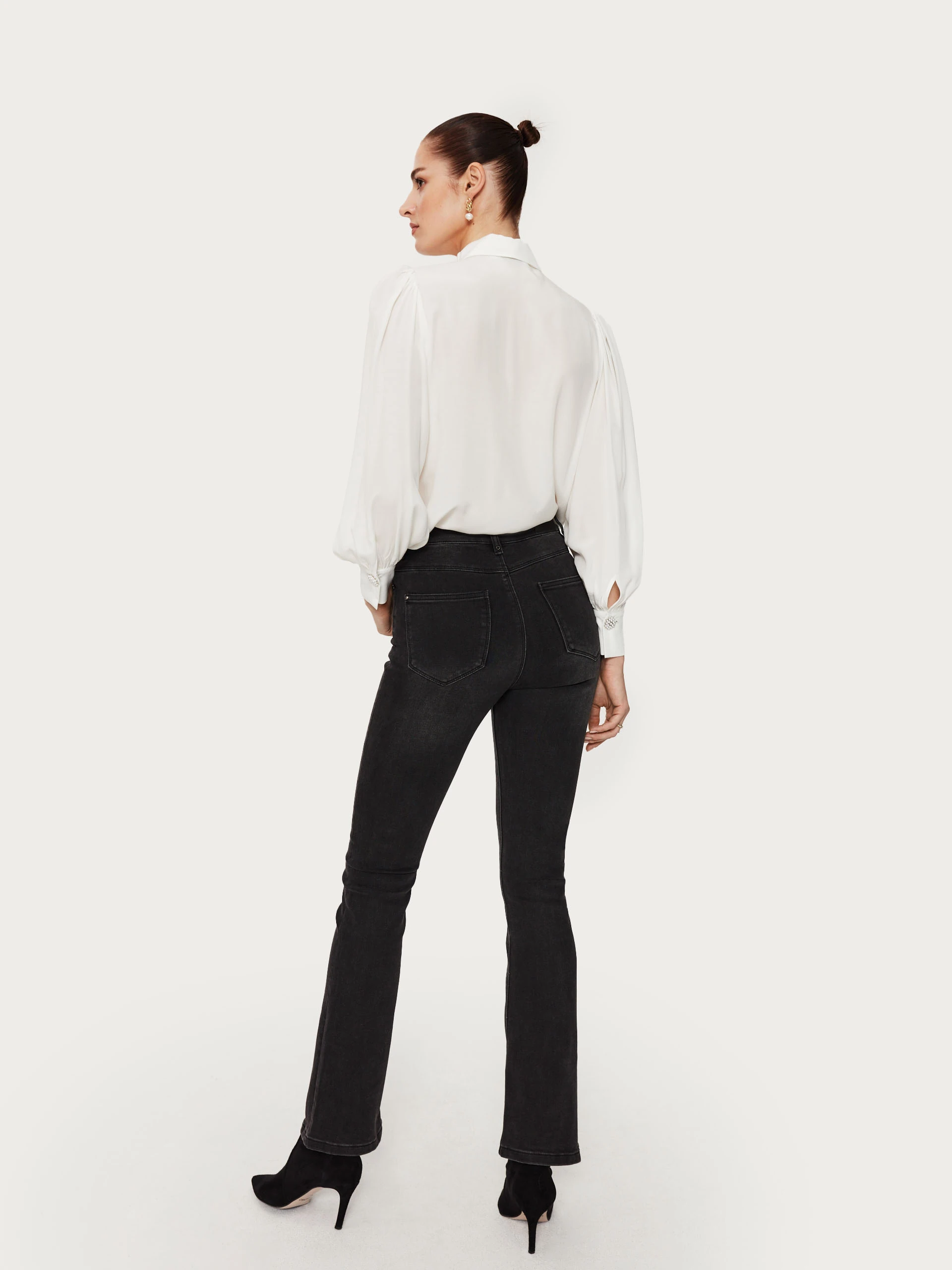 Black wide-leg jeans
