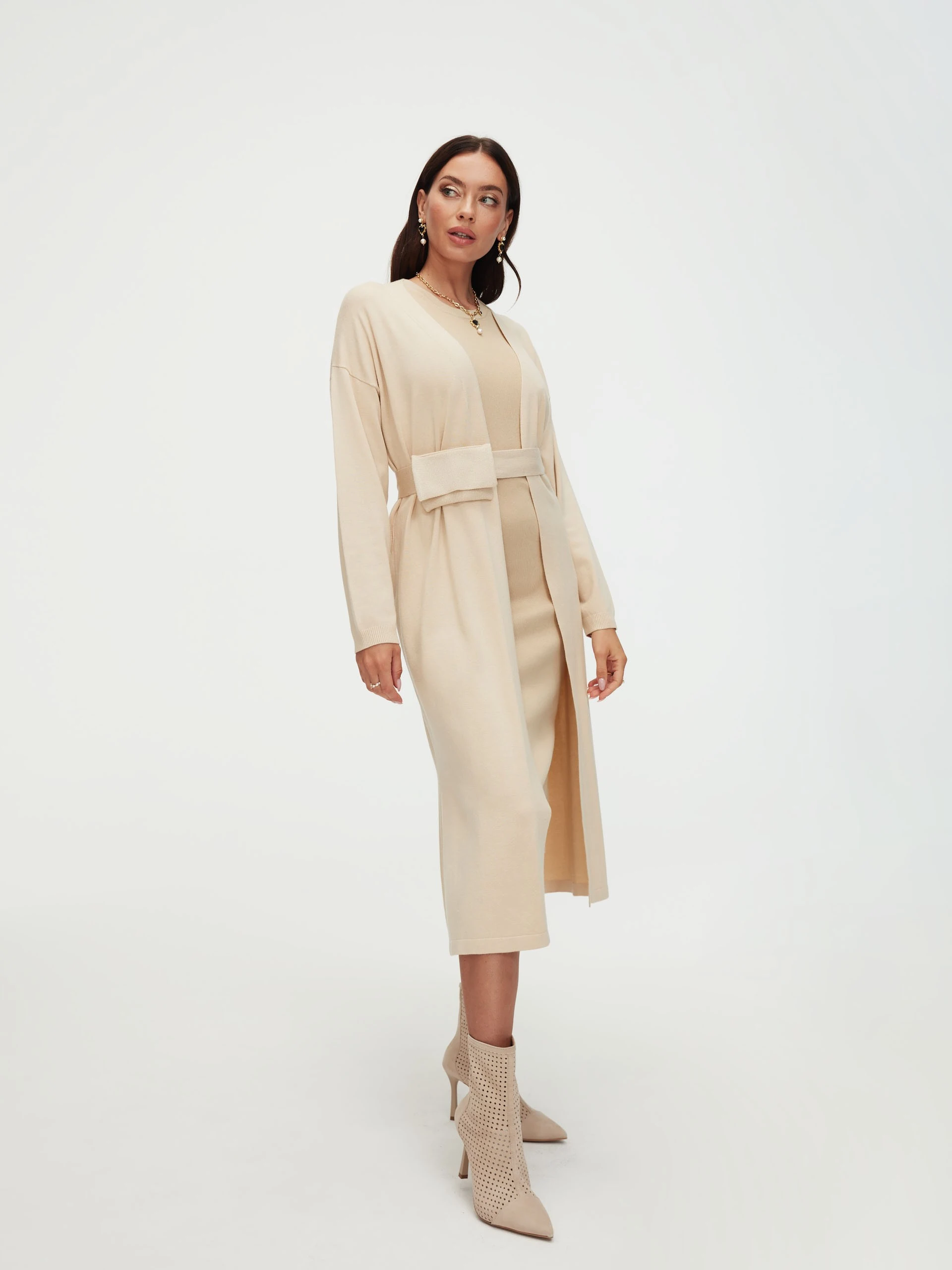 Long cardigan in beige color
