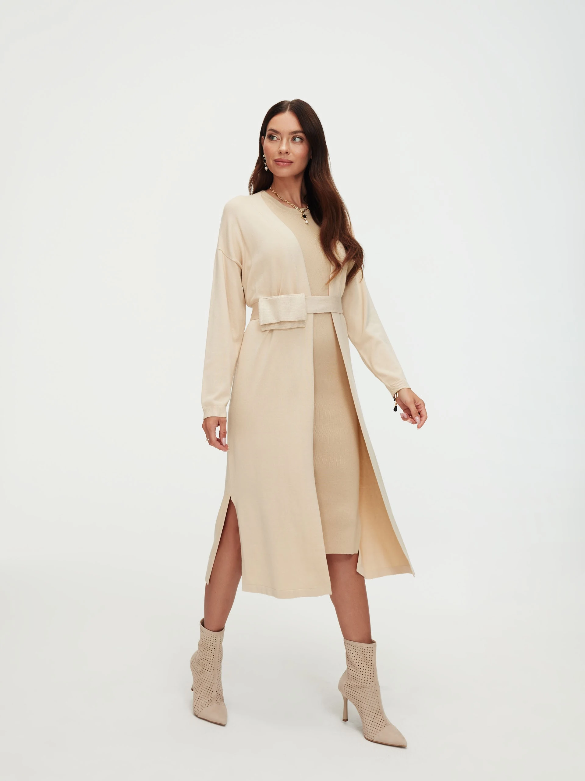 Long cardigan in beige color
