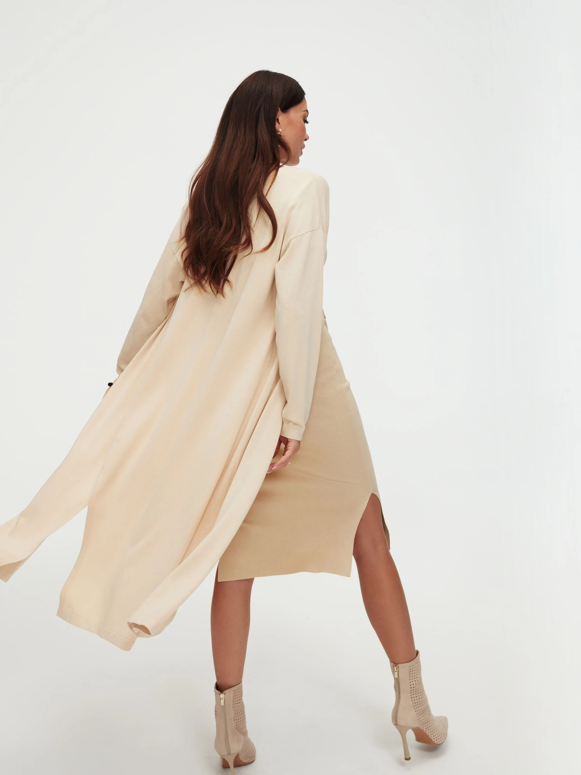 Long cardigan in beige color