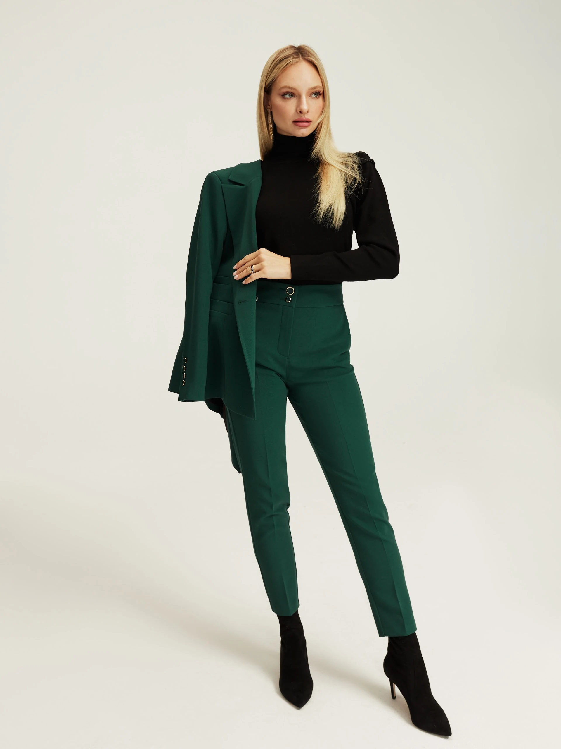 Black sweater with buff sleeves