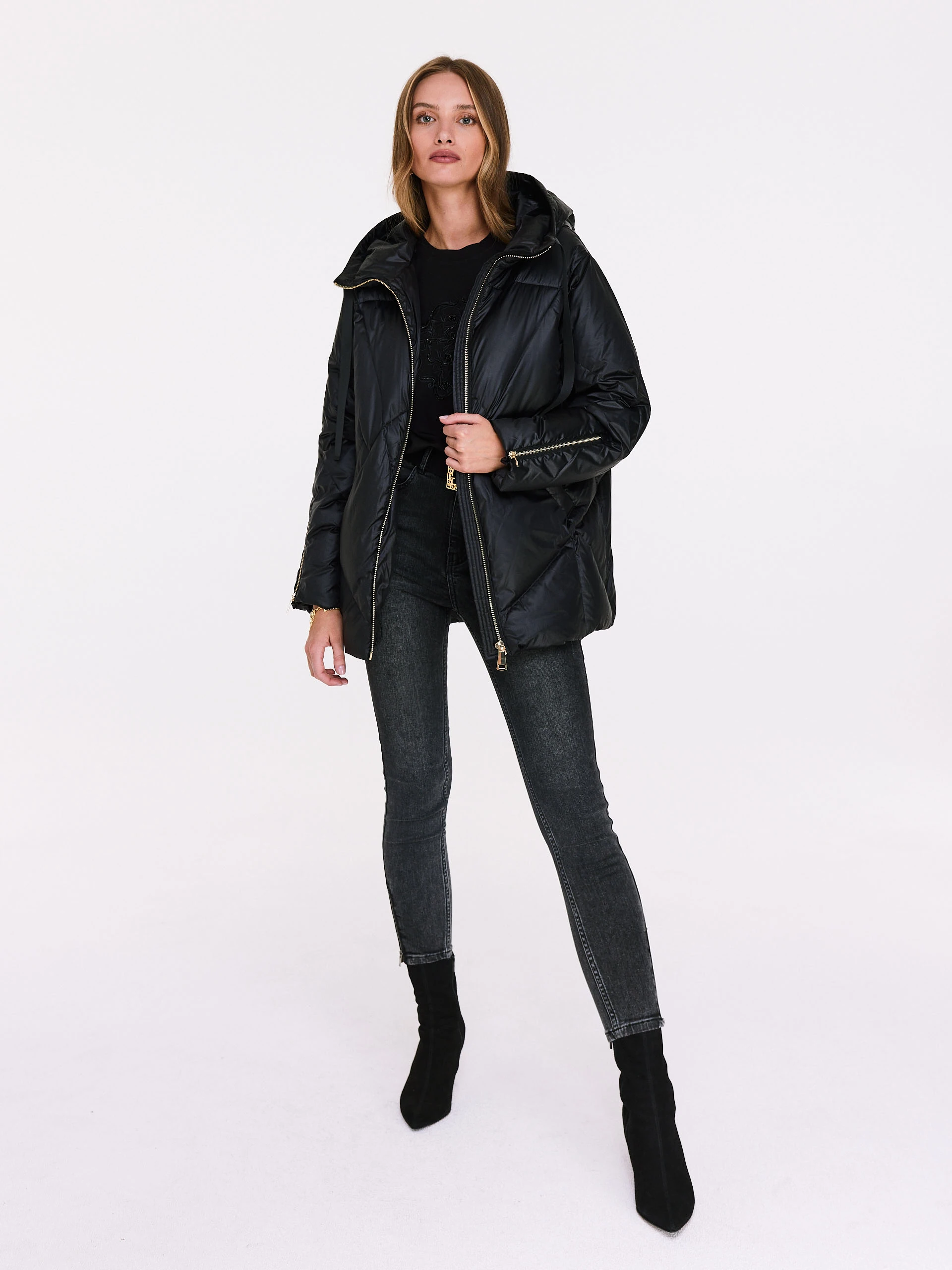 Czarna kurtka puchowa oversize