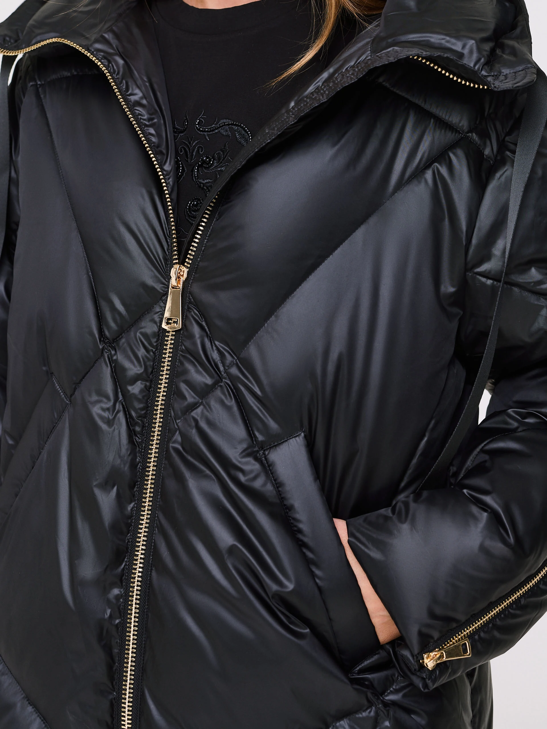Czarna kurtka puchowa oversize