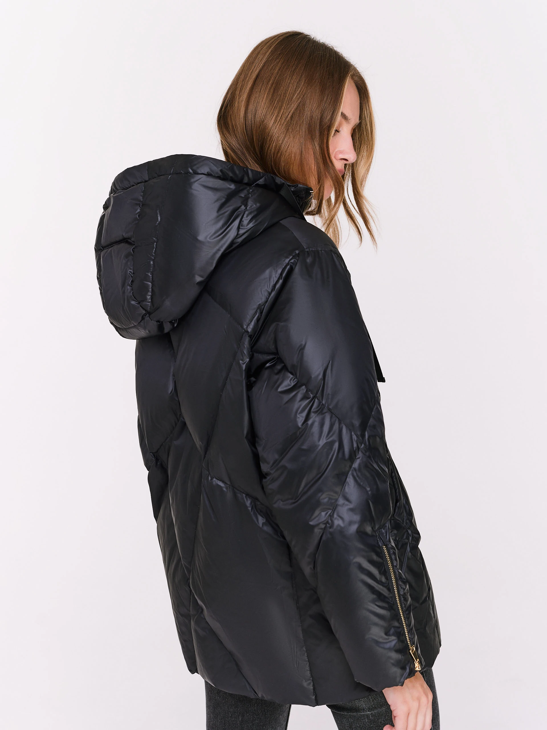 Czarna kurtka puchowa oversize
