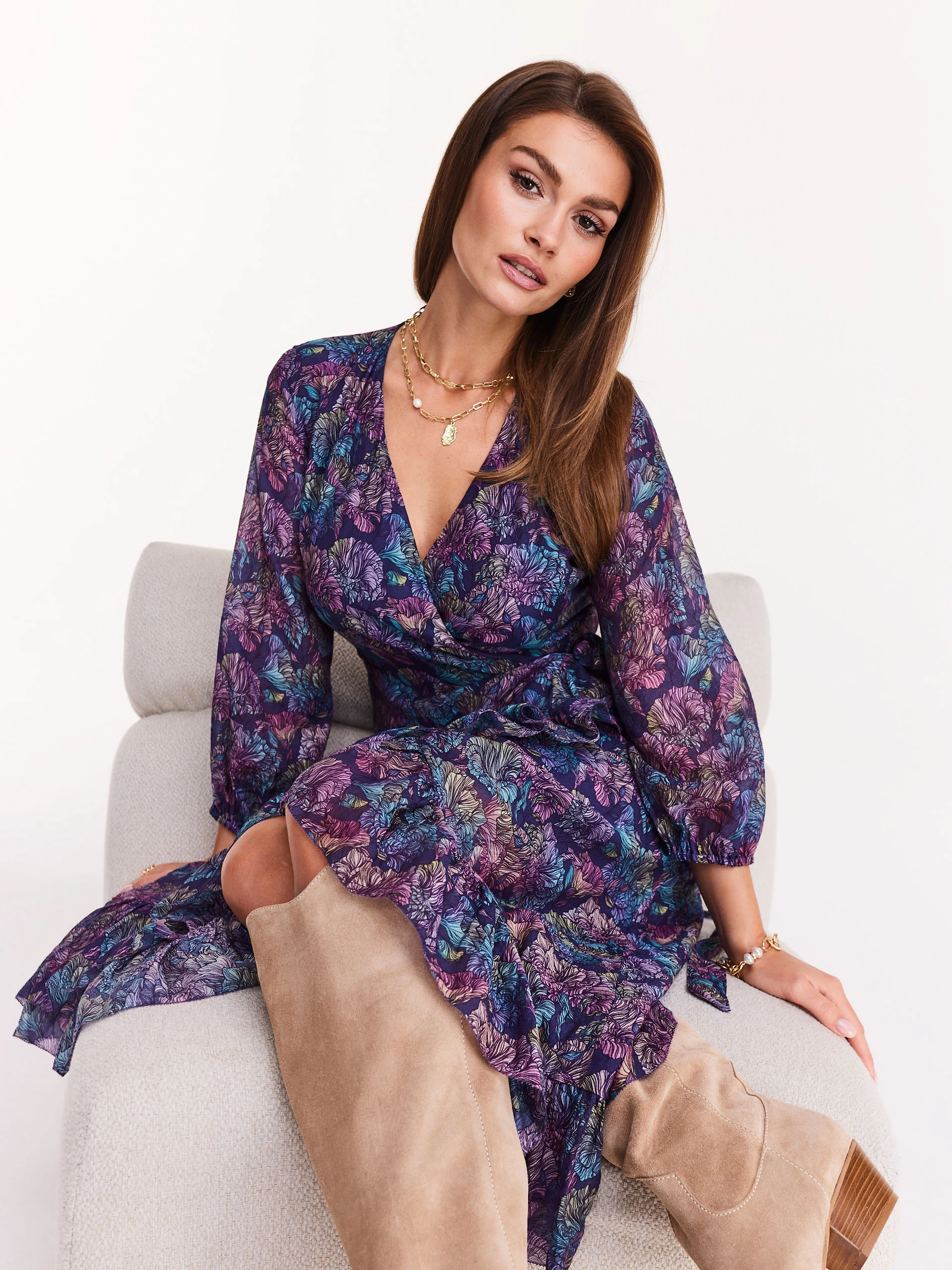 Airy dress with floral pattern