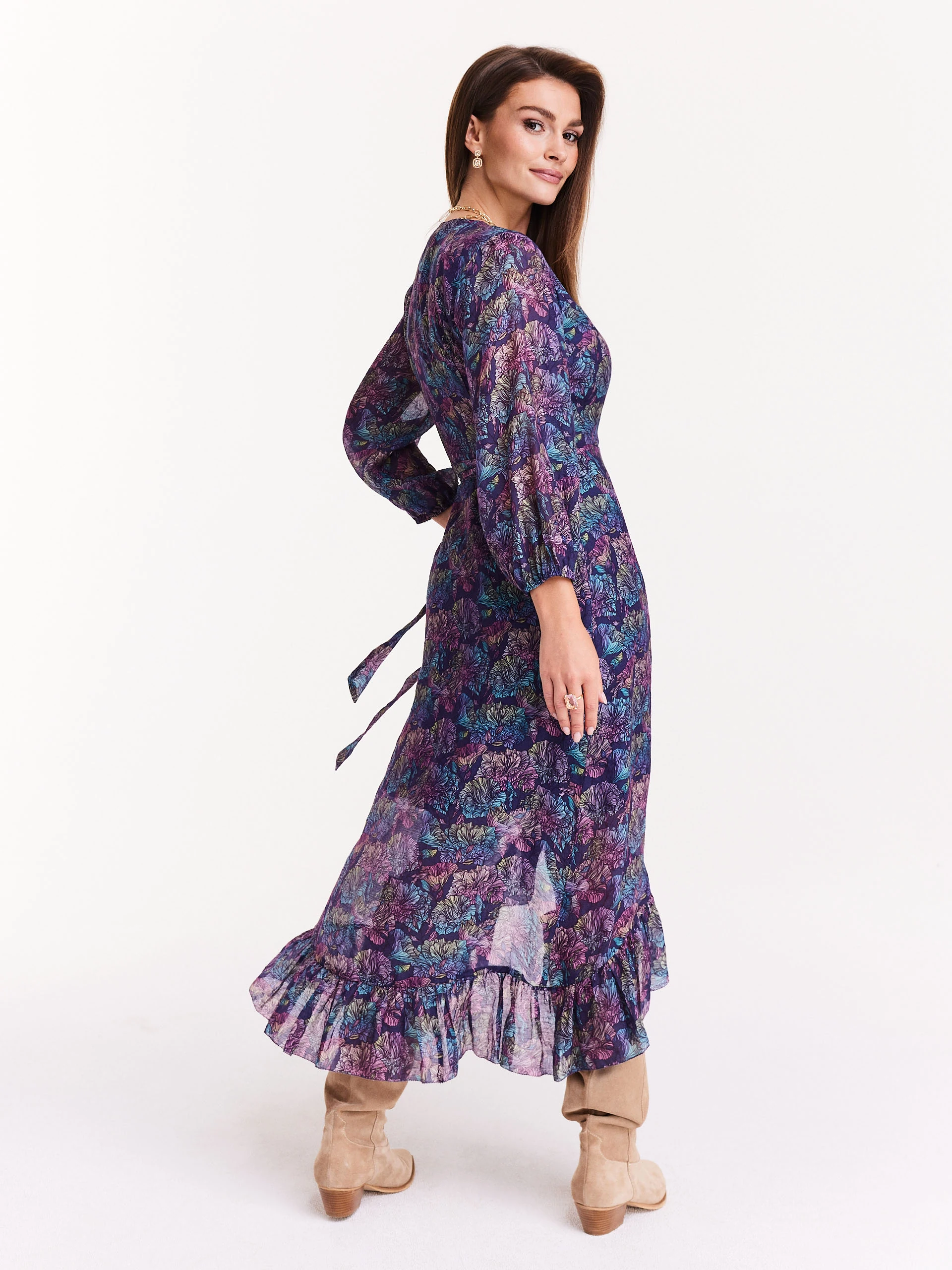 Airy dress with floral pattern