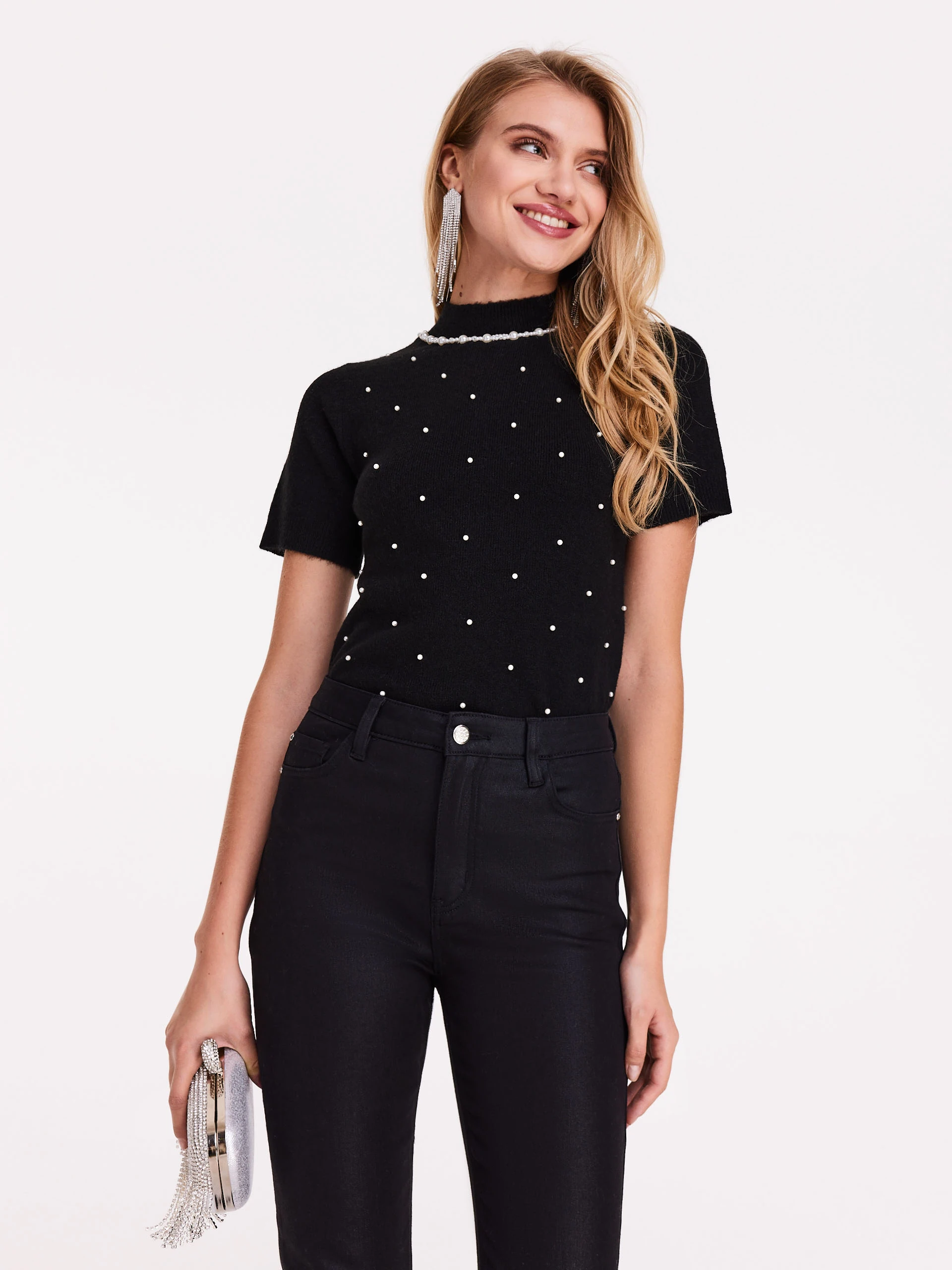 Black sweater with short sleeves and half turtleneck