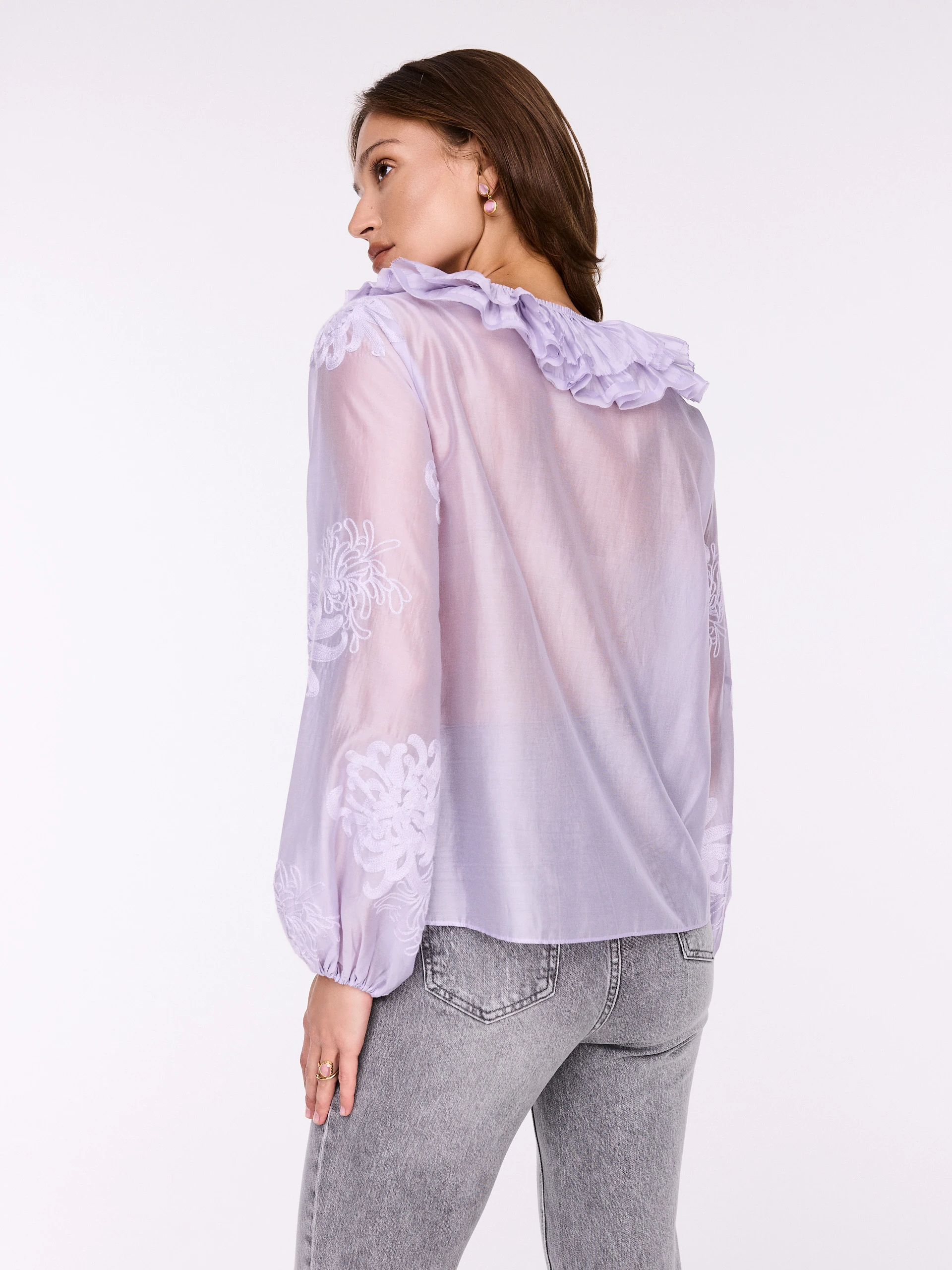 Lilac lyocell blouse with frill and tie