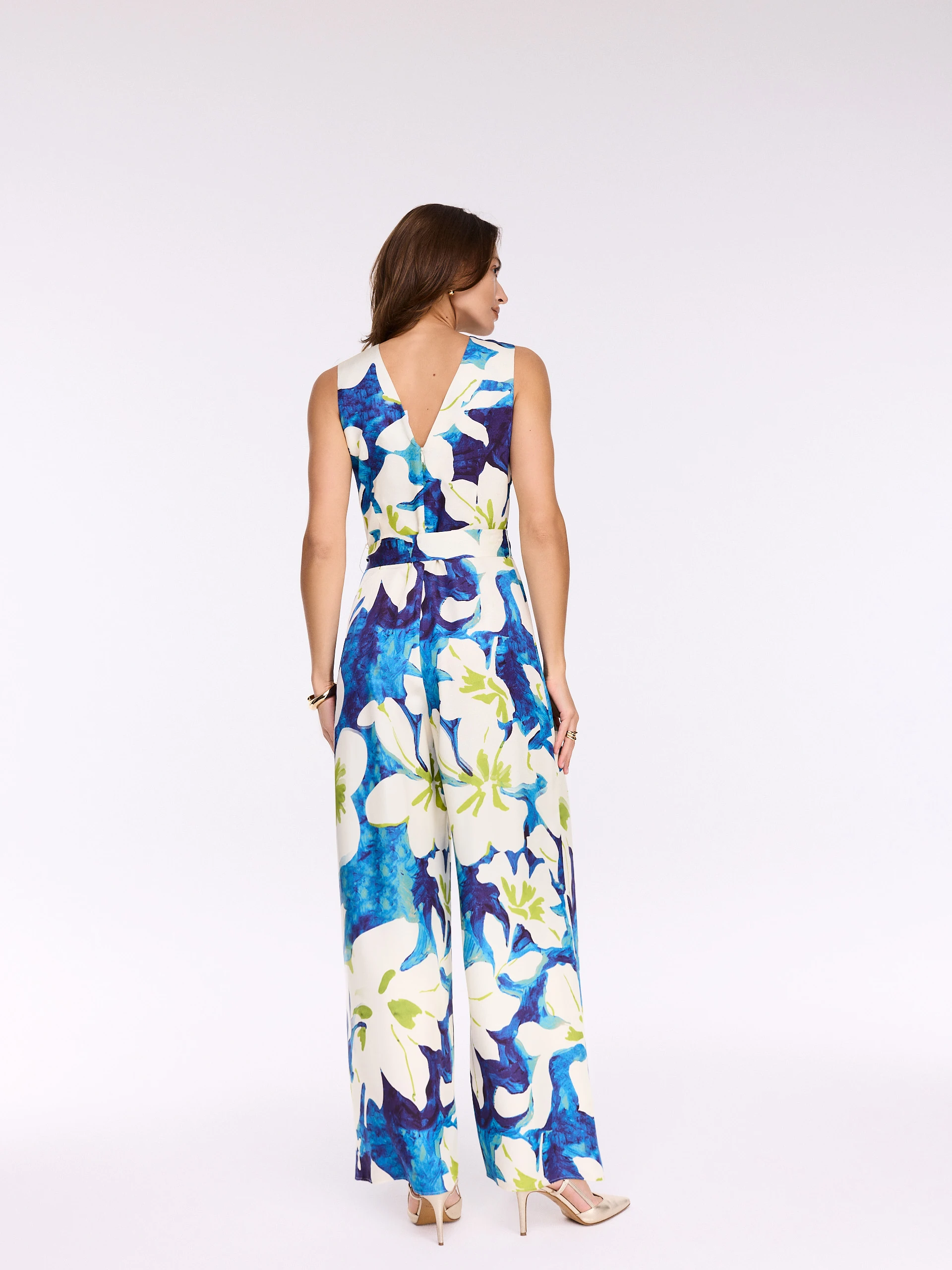 Airy viscose jumpsuit with floral print