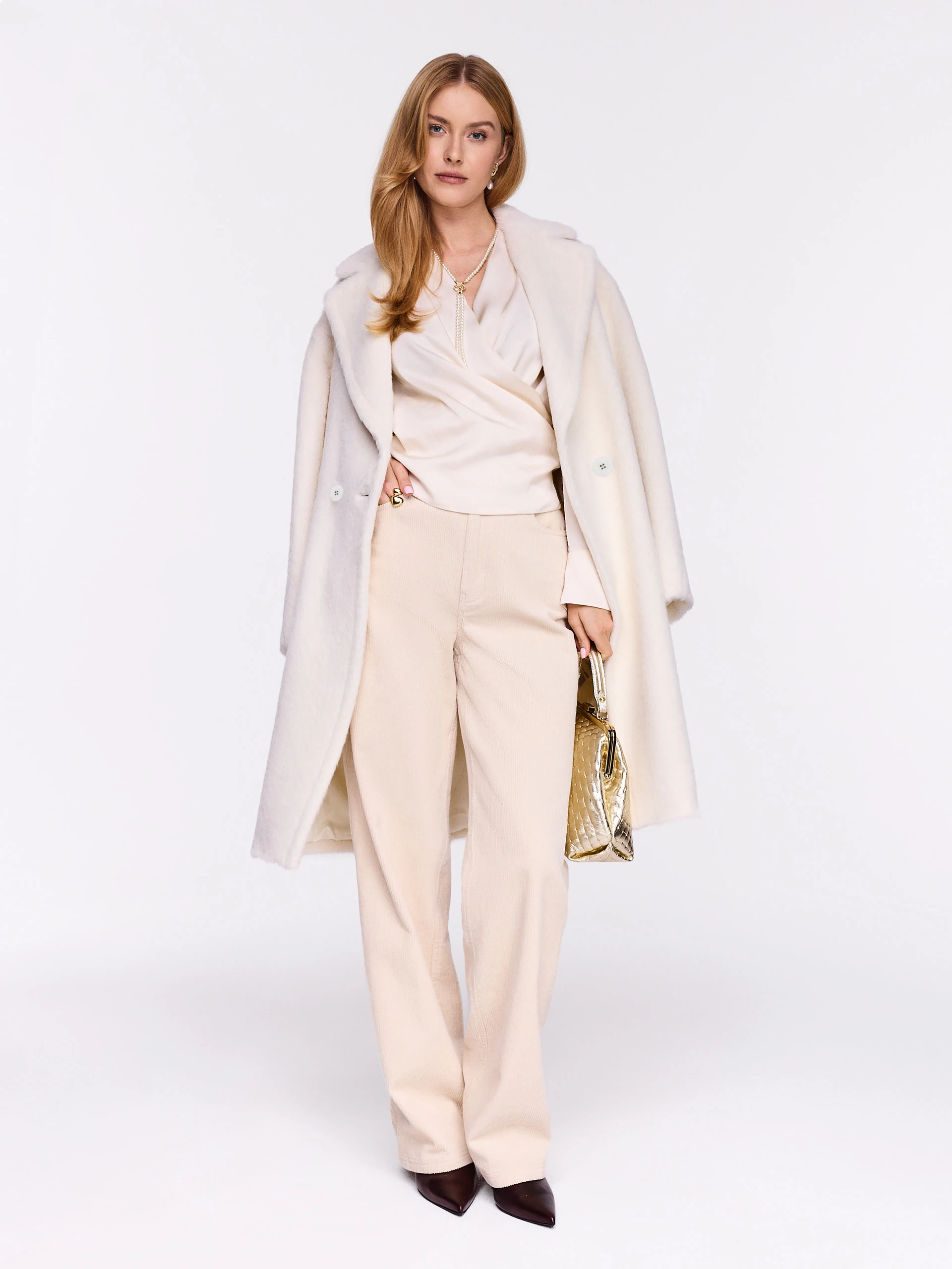 Pearl coat made of alpaca and sheep wool