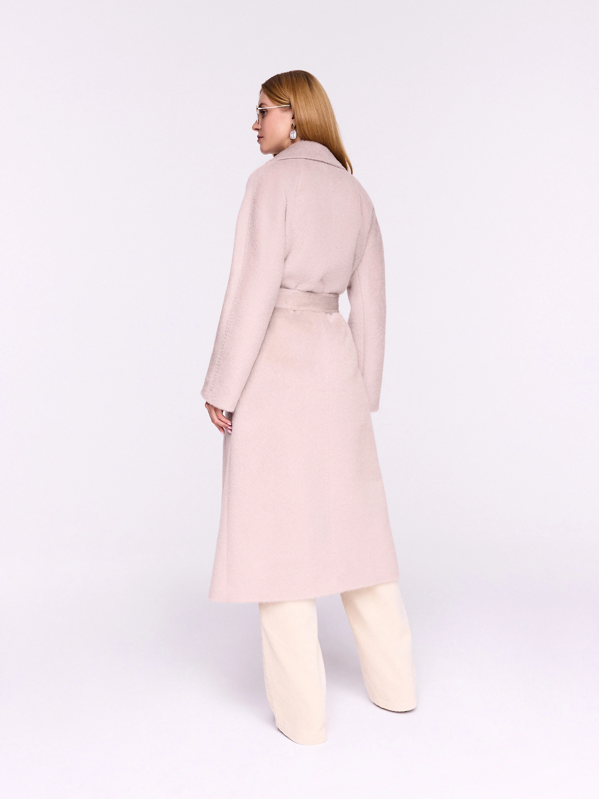 Powder pink alpaca and wool coat with a belt at the waist