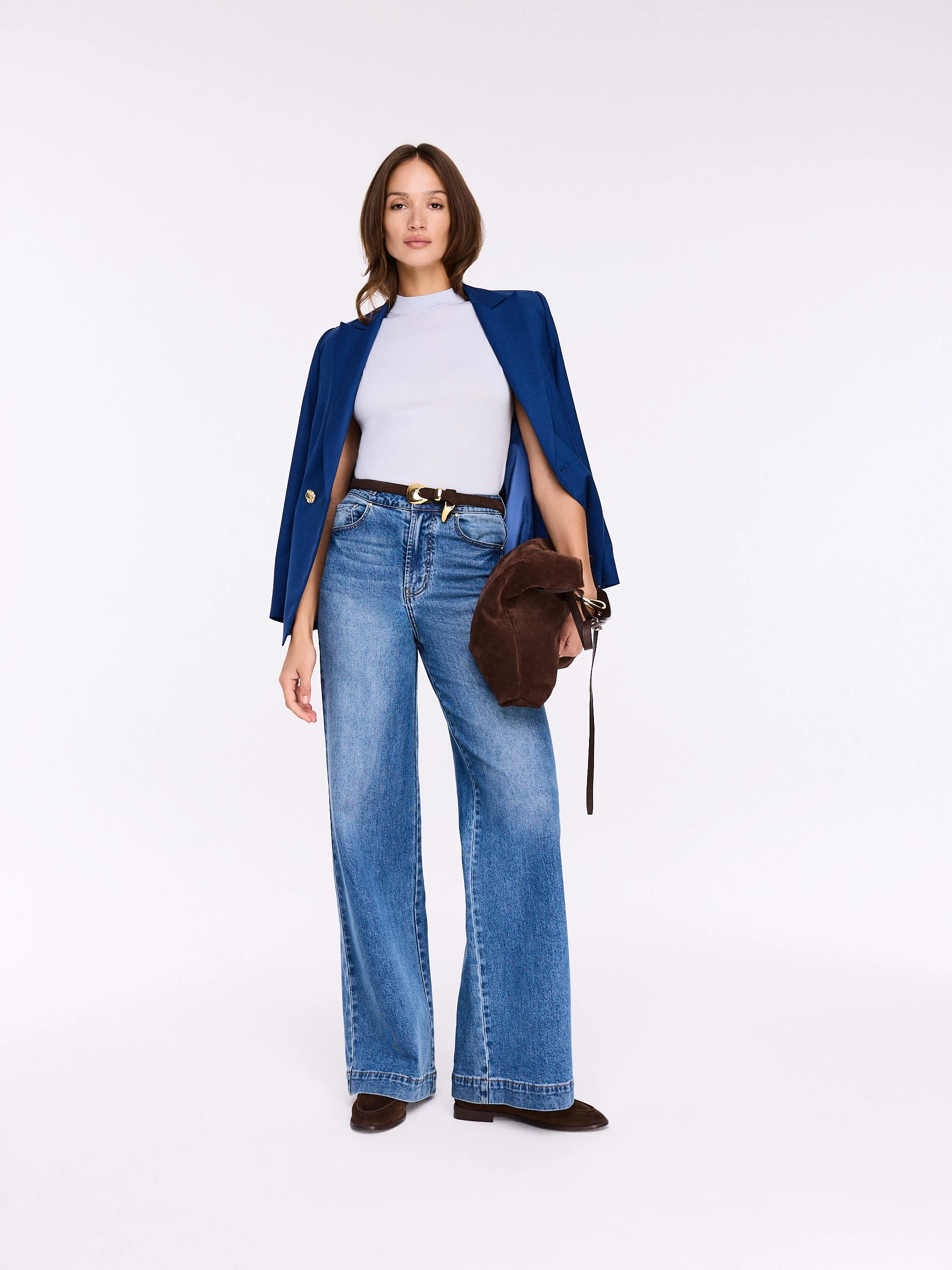 High-waisted distressed jeans