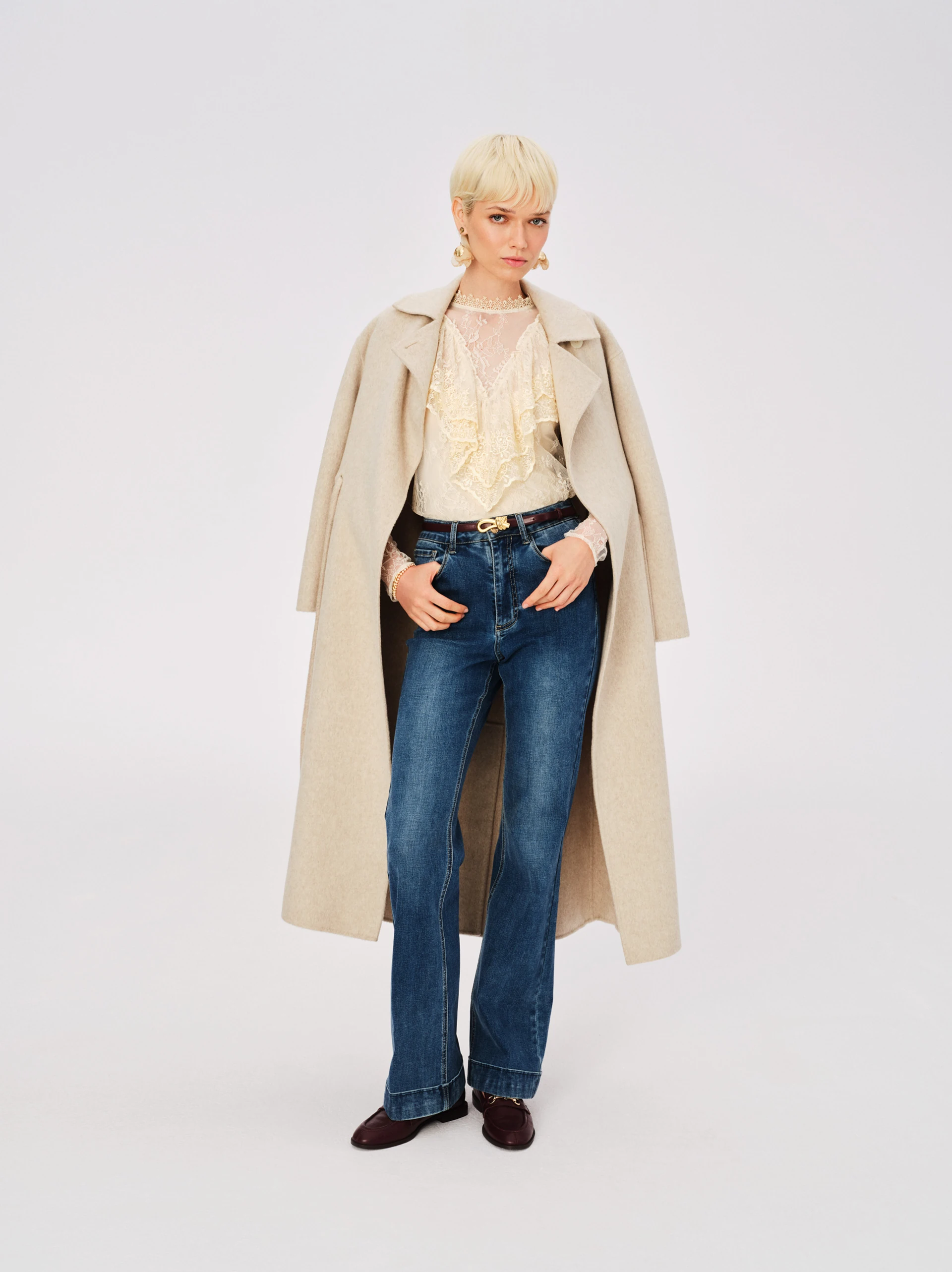 High-waisted bootcut jeans