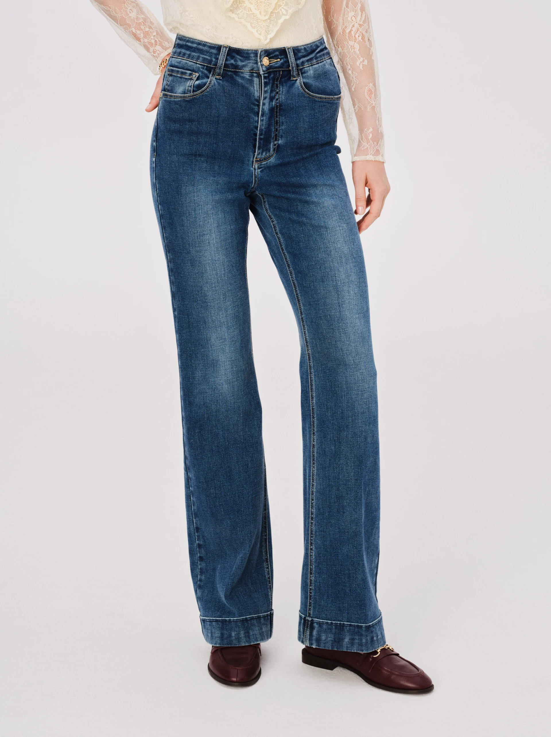 High-waisted bootcut jeans