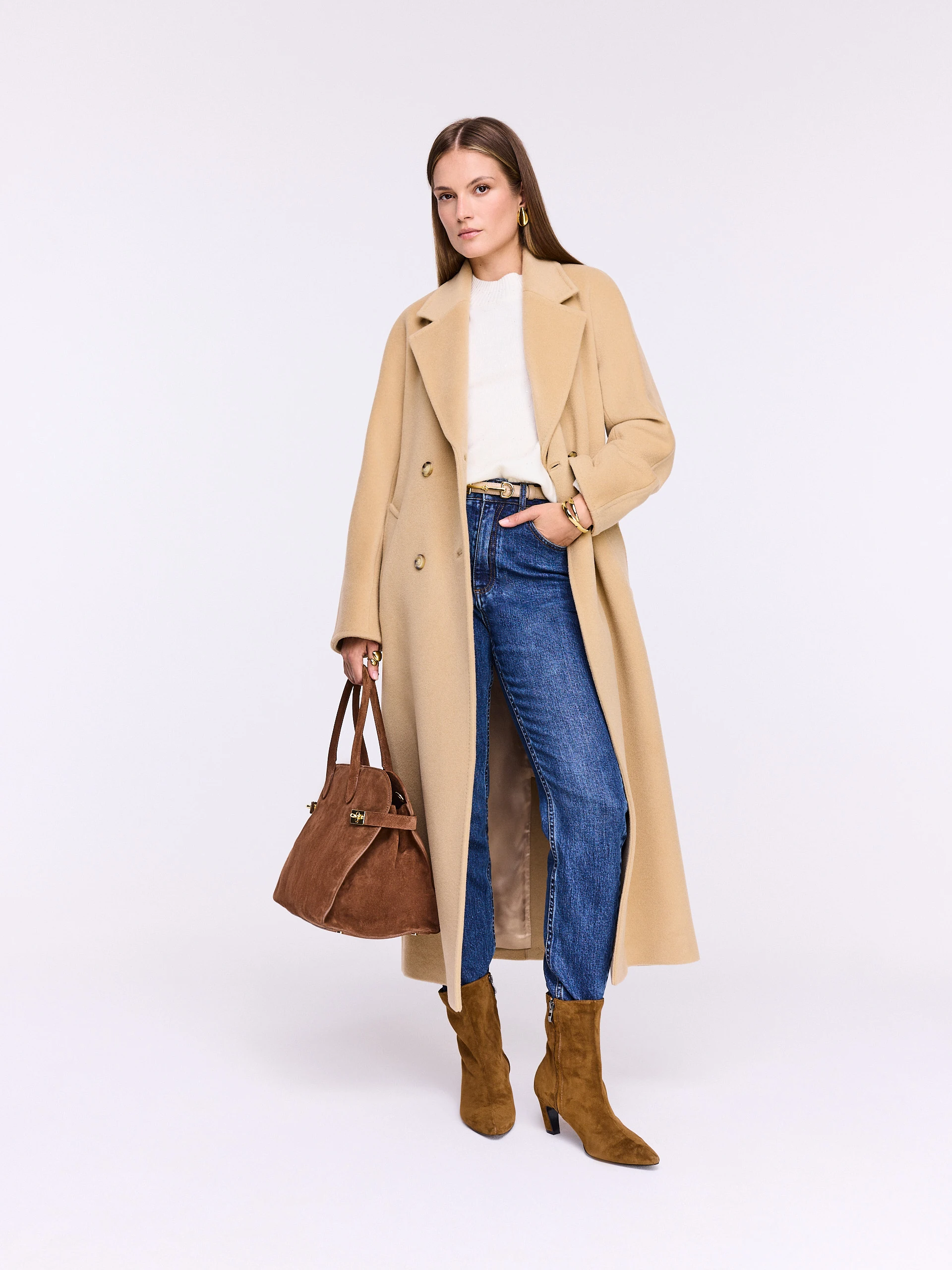 Navy blue fitted jeans with dark piping