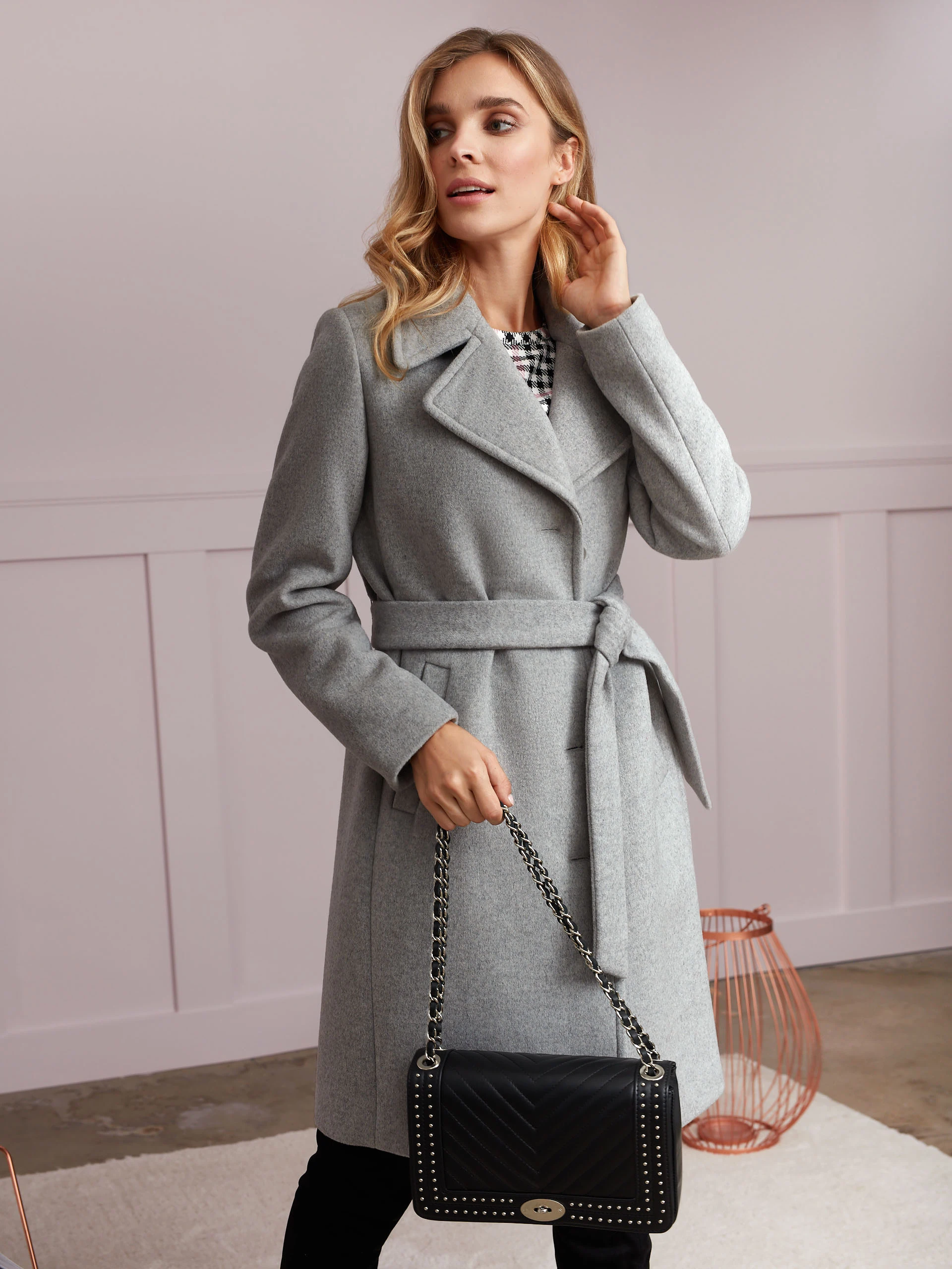 WOOLEN COAT WITH BINDING