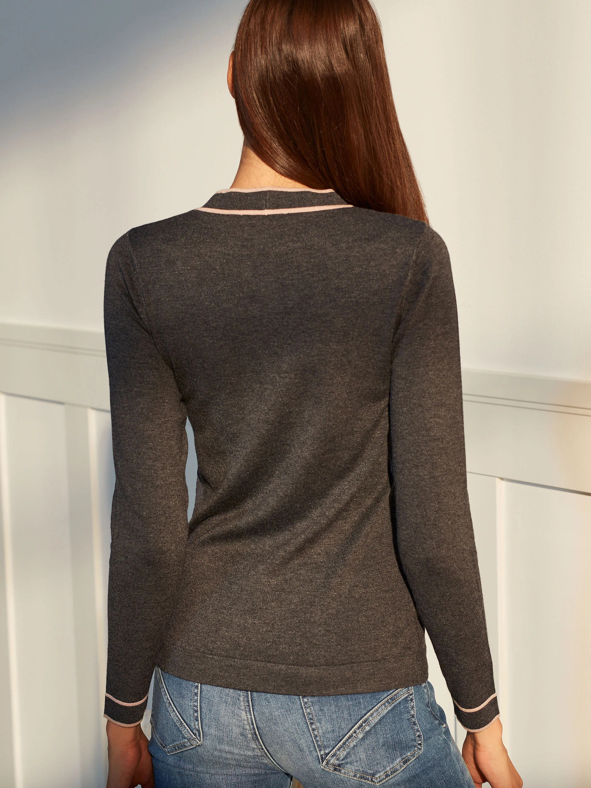 SWEATER WITH BINDING AT THE NECKLINE