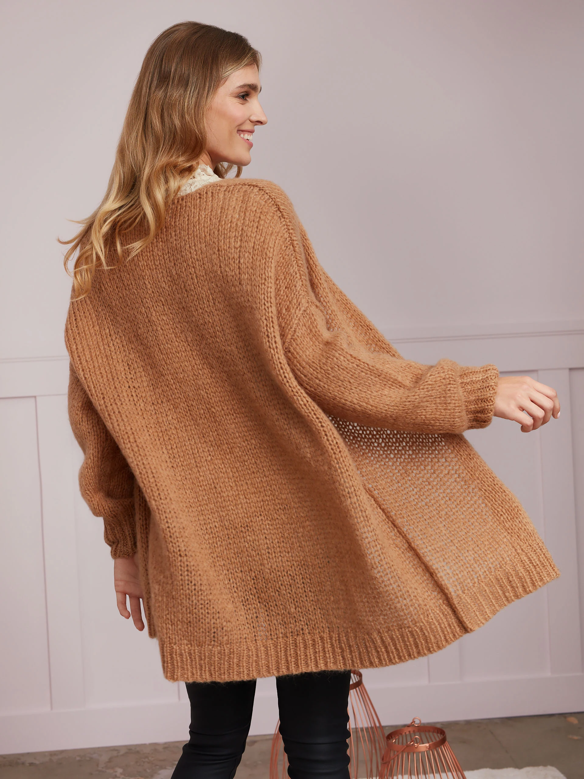 OVERSIZED CARDIGAN