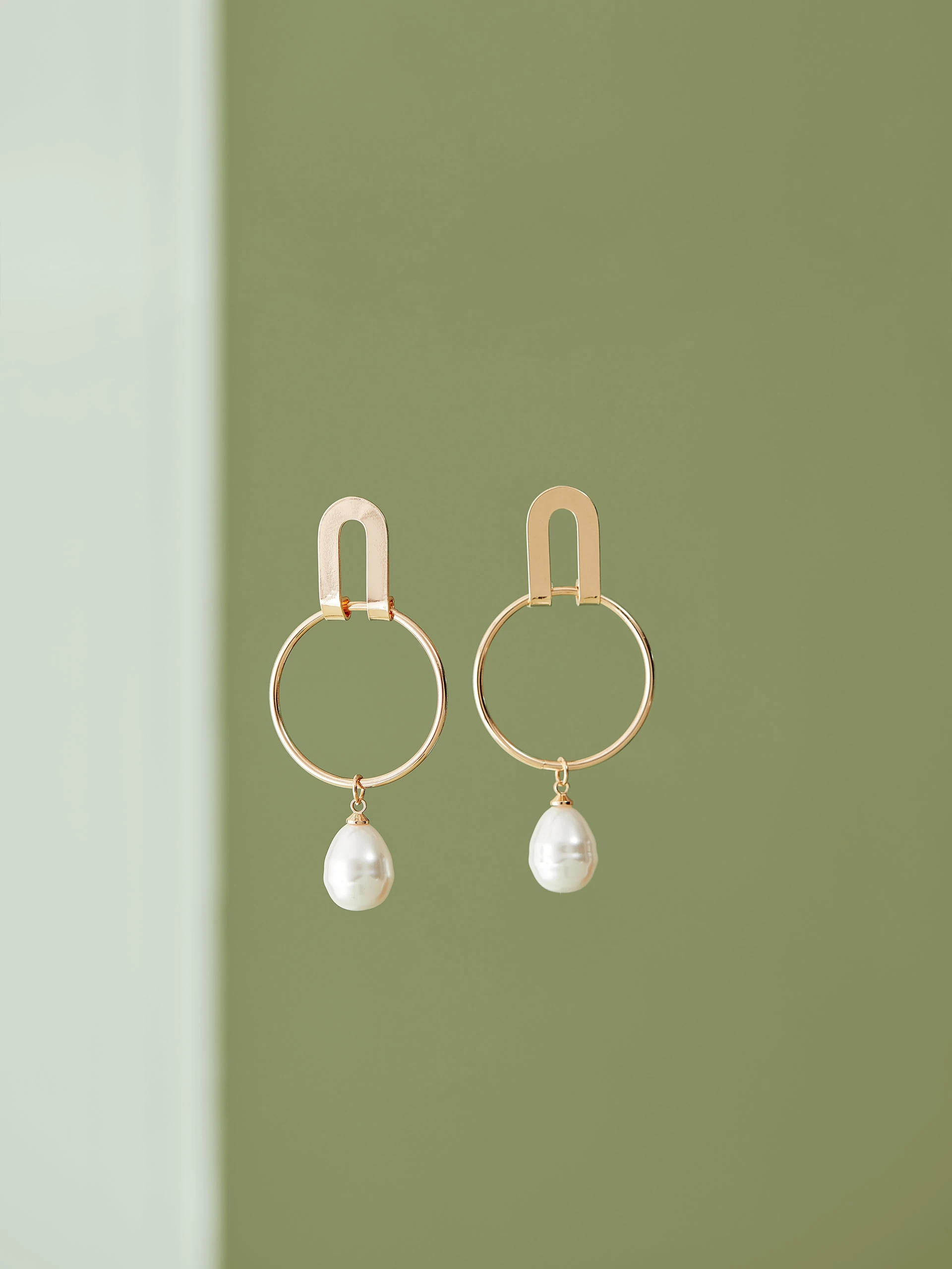GOLD PLATED EARRINGS