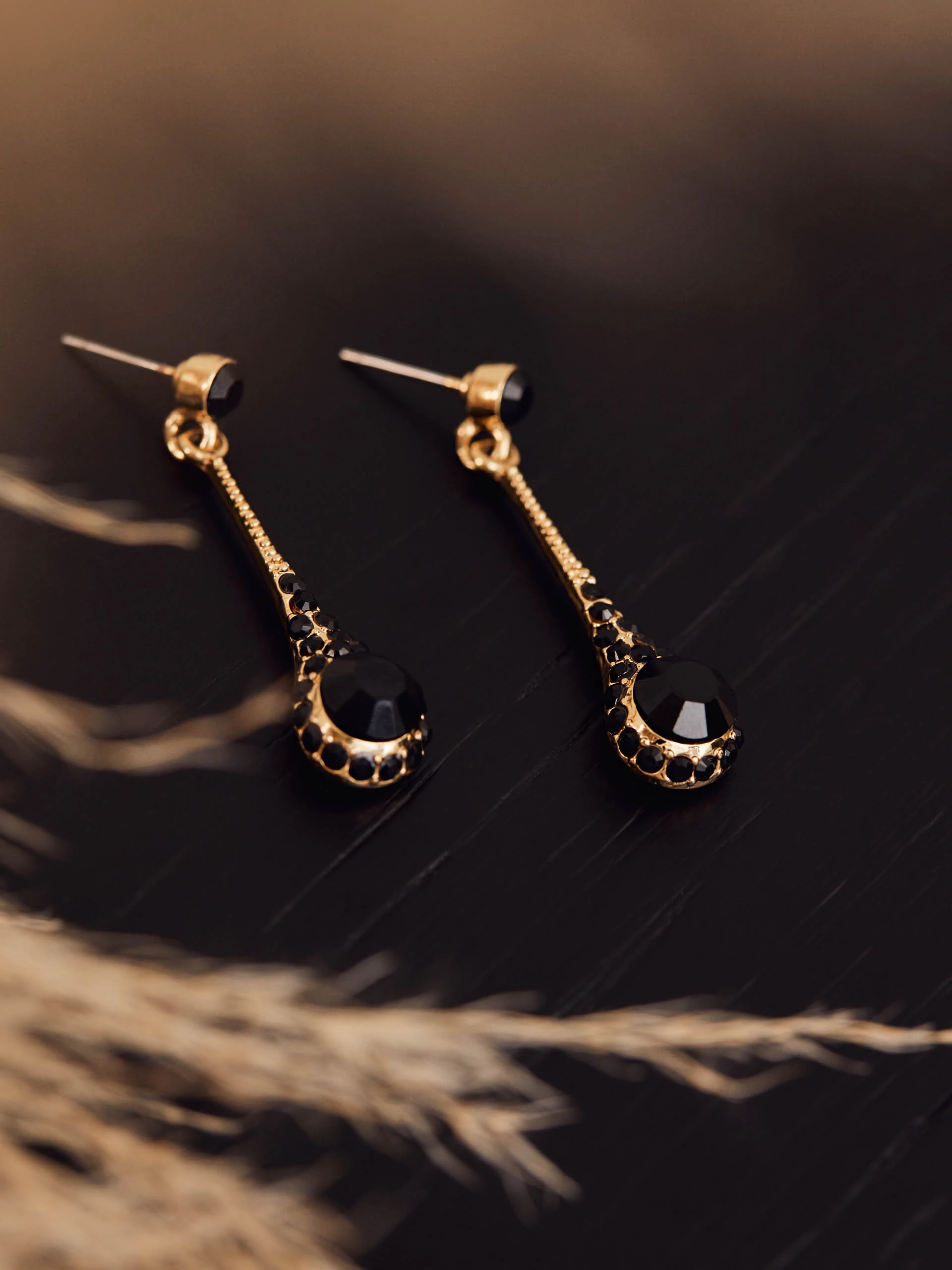 HANGING EARRINGS