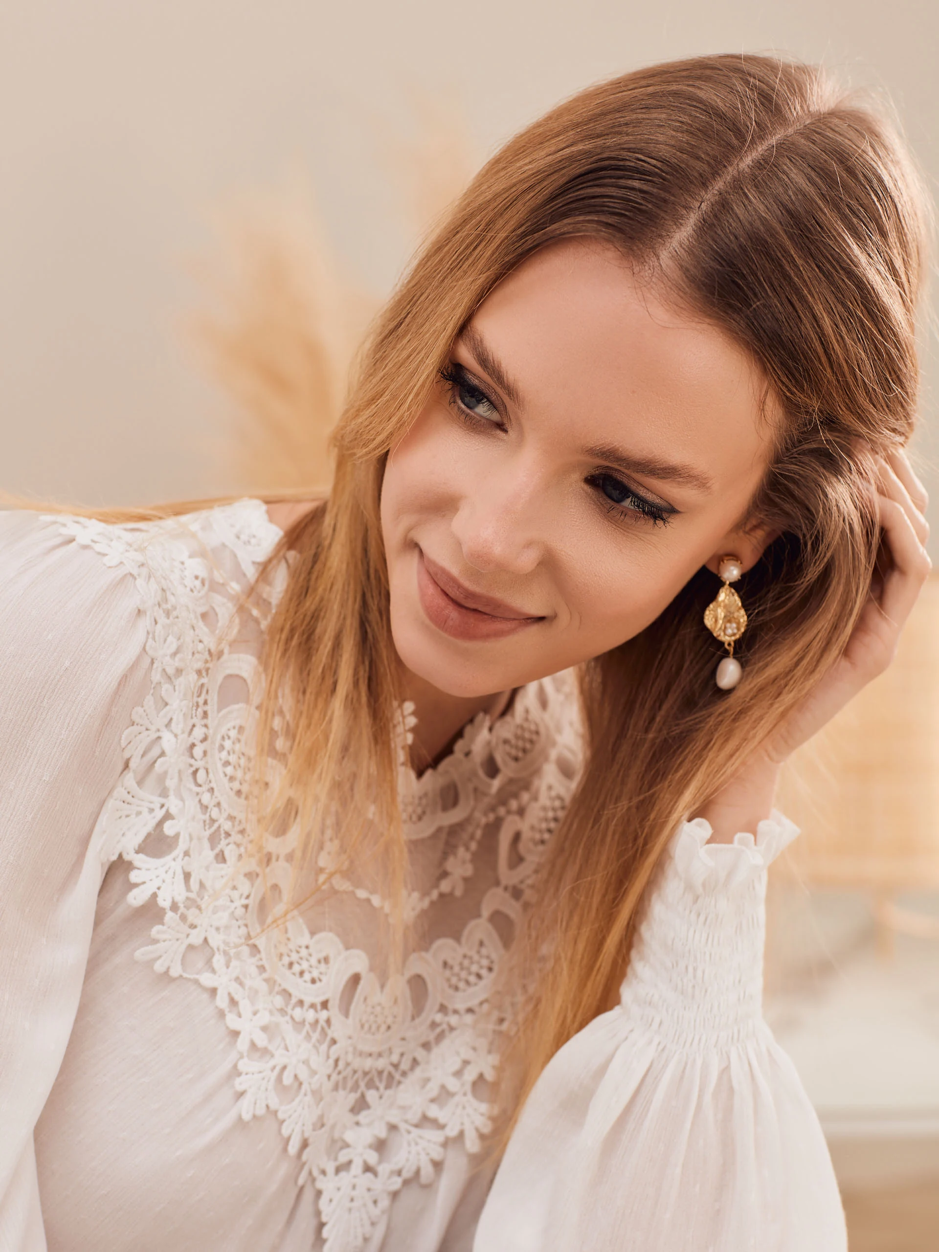 GOLD PLATED EARRINGS WITH PEARLS