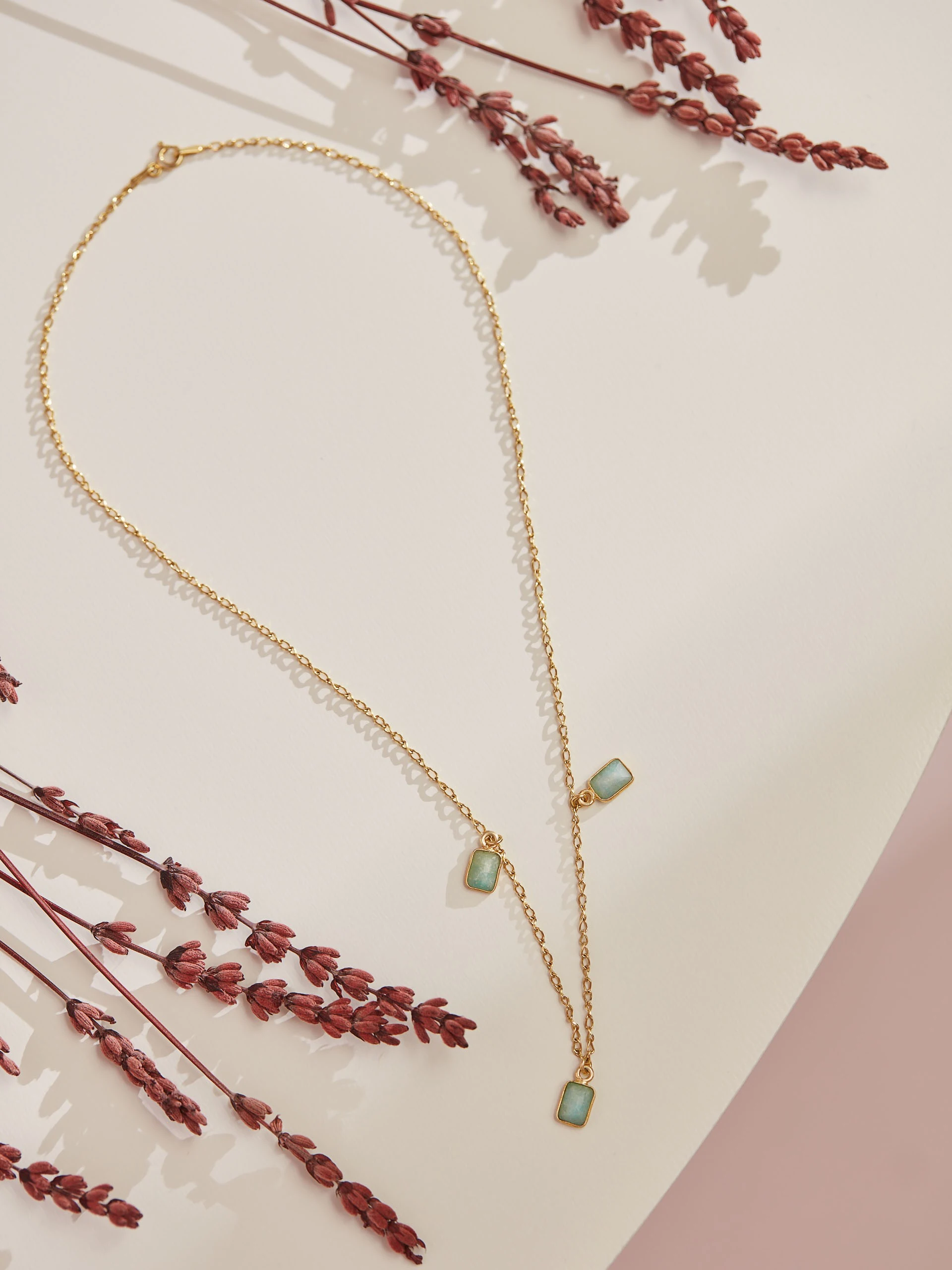 GOLD-PLATED NECKLACE WITH TURQUOISE STONES