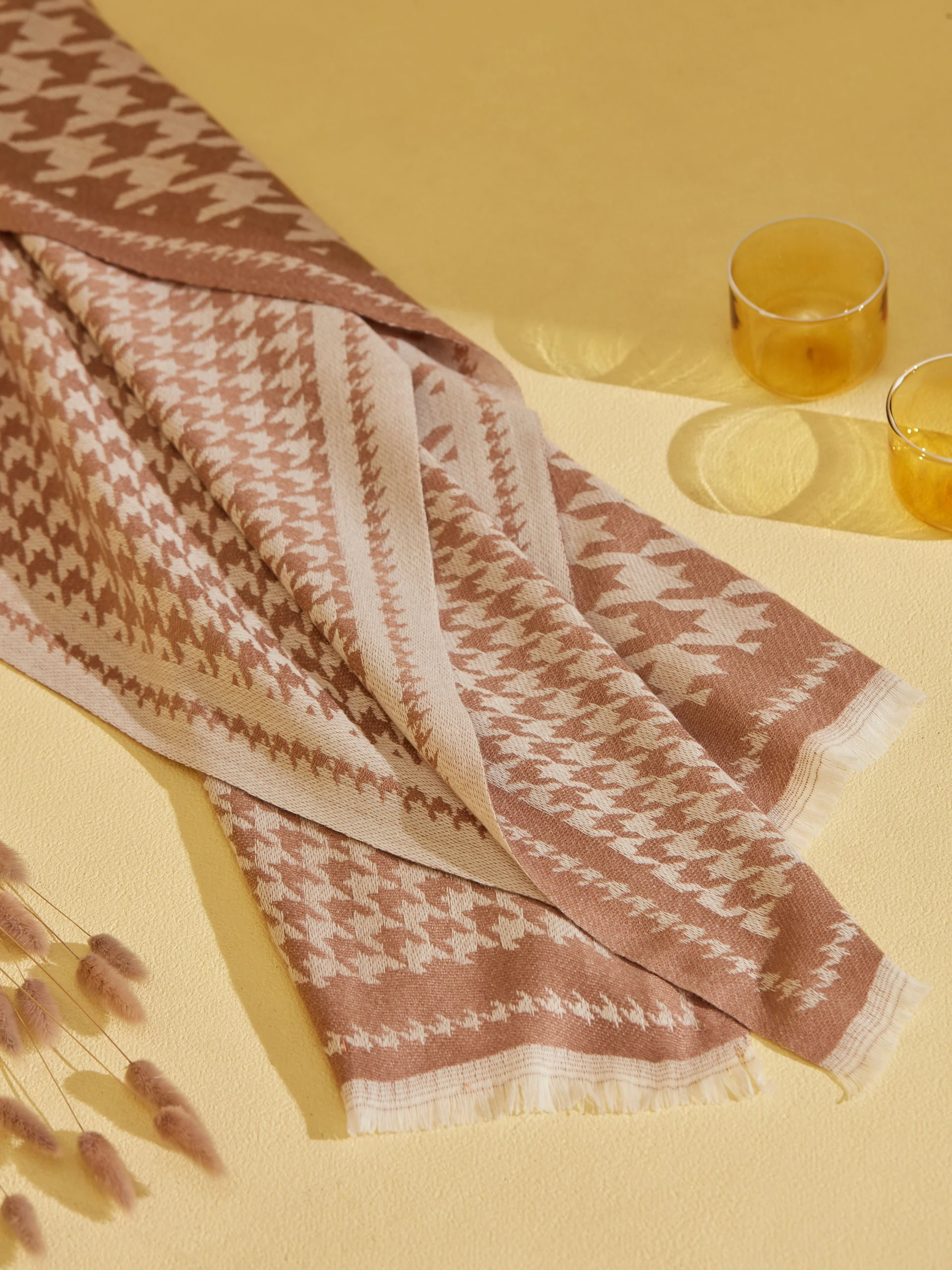 BEIGE PEPLITE SCARF