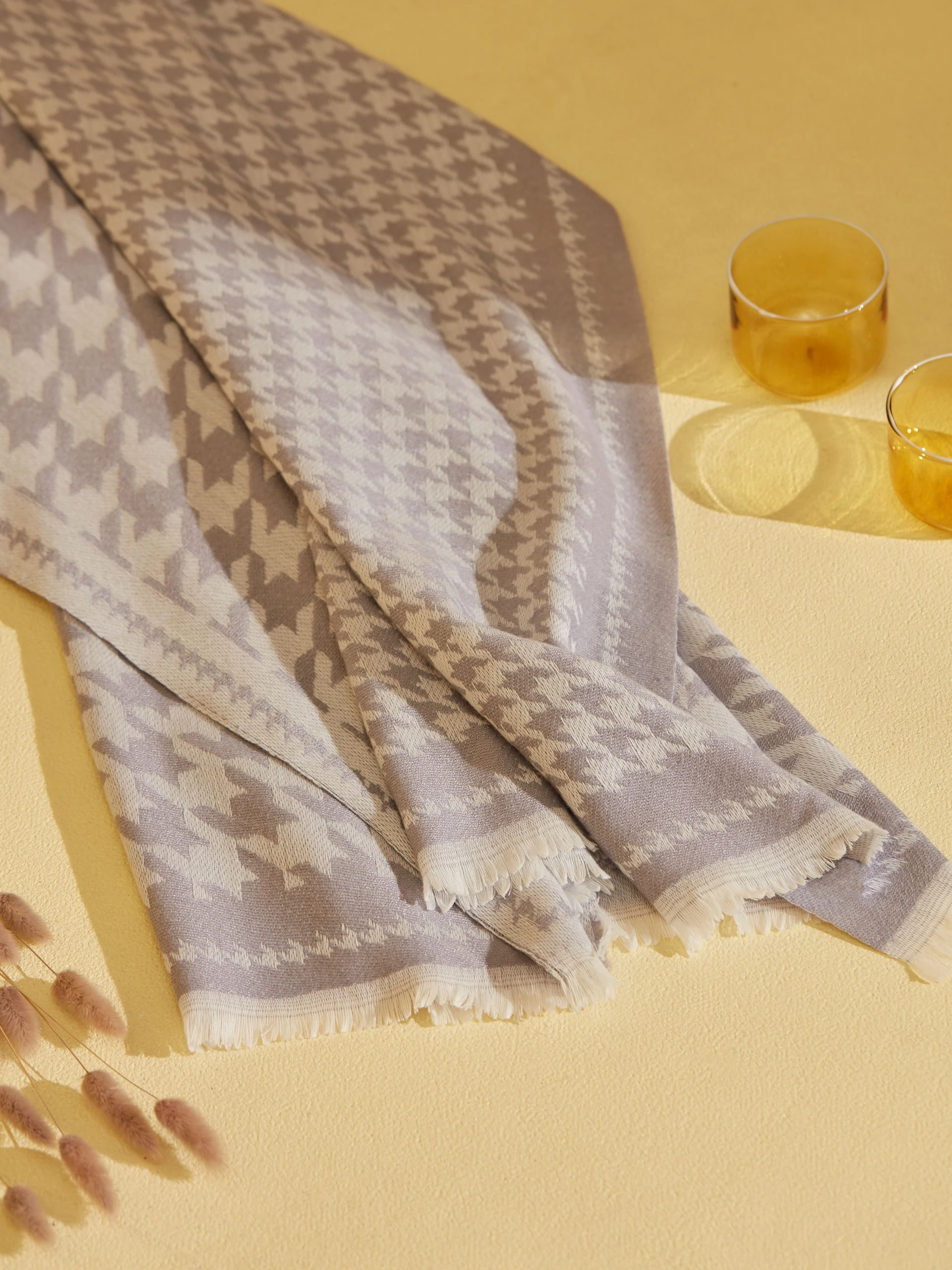 GREY PEPLITE SCARF