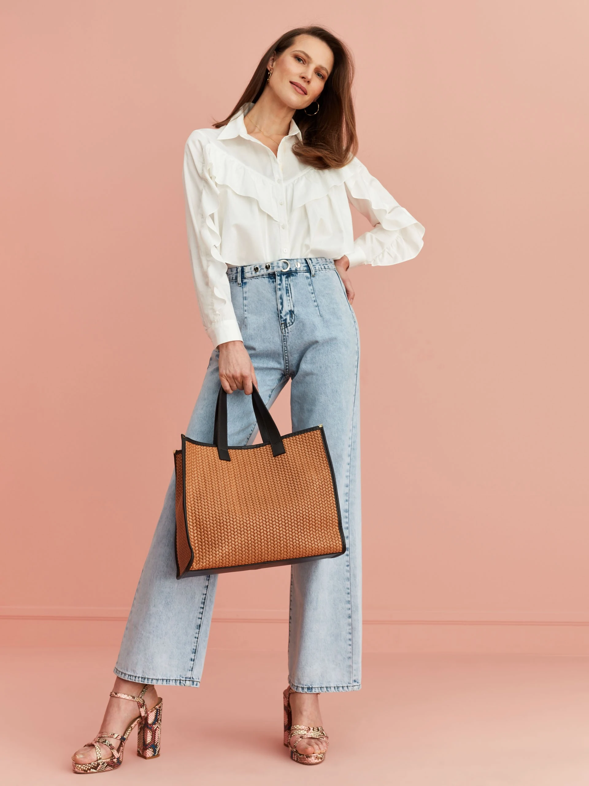 BROWN WOVEN BAG