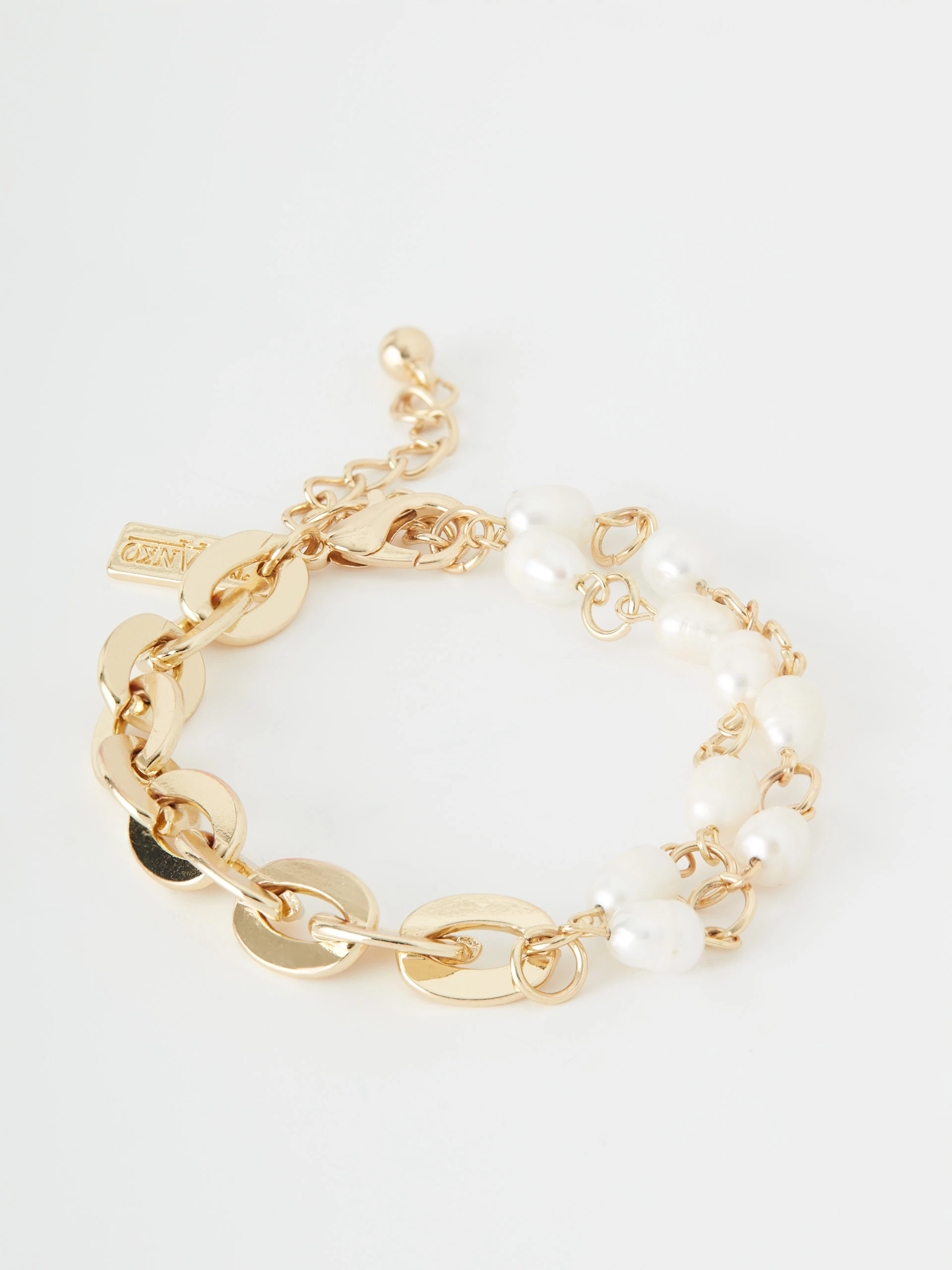Bracelet with pearls