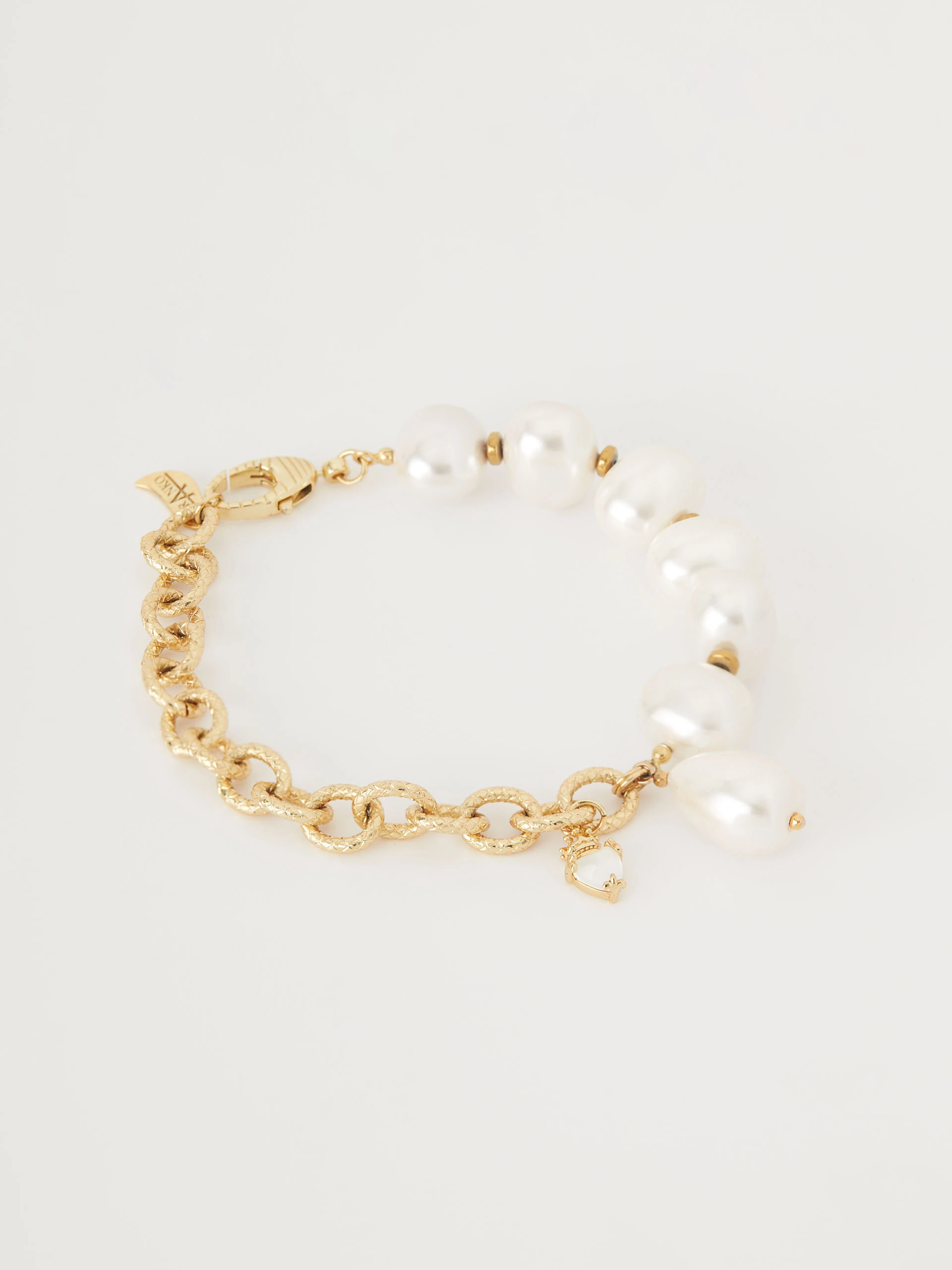 Pearl bracelet