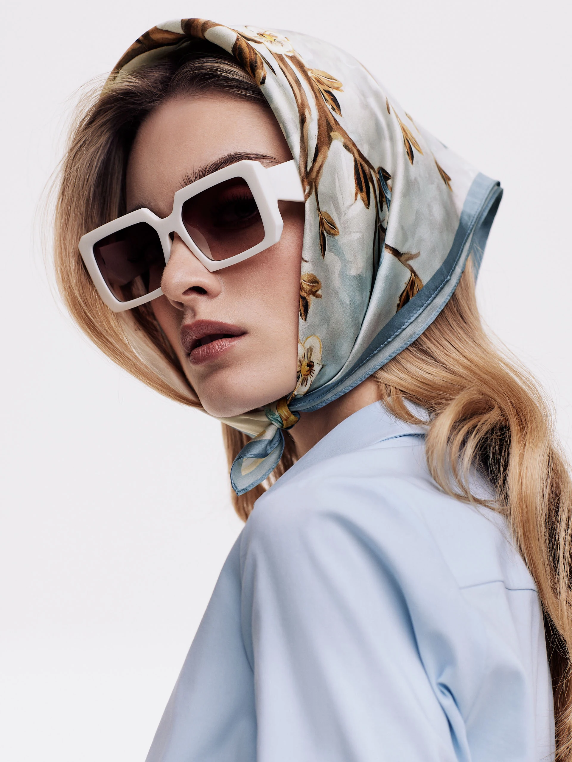 Silk gavroshka