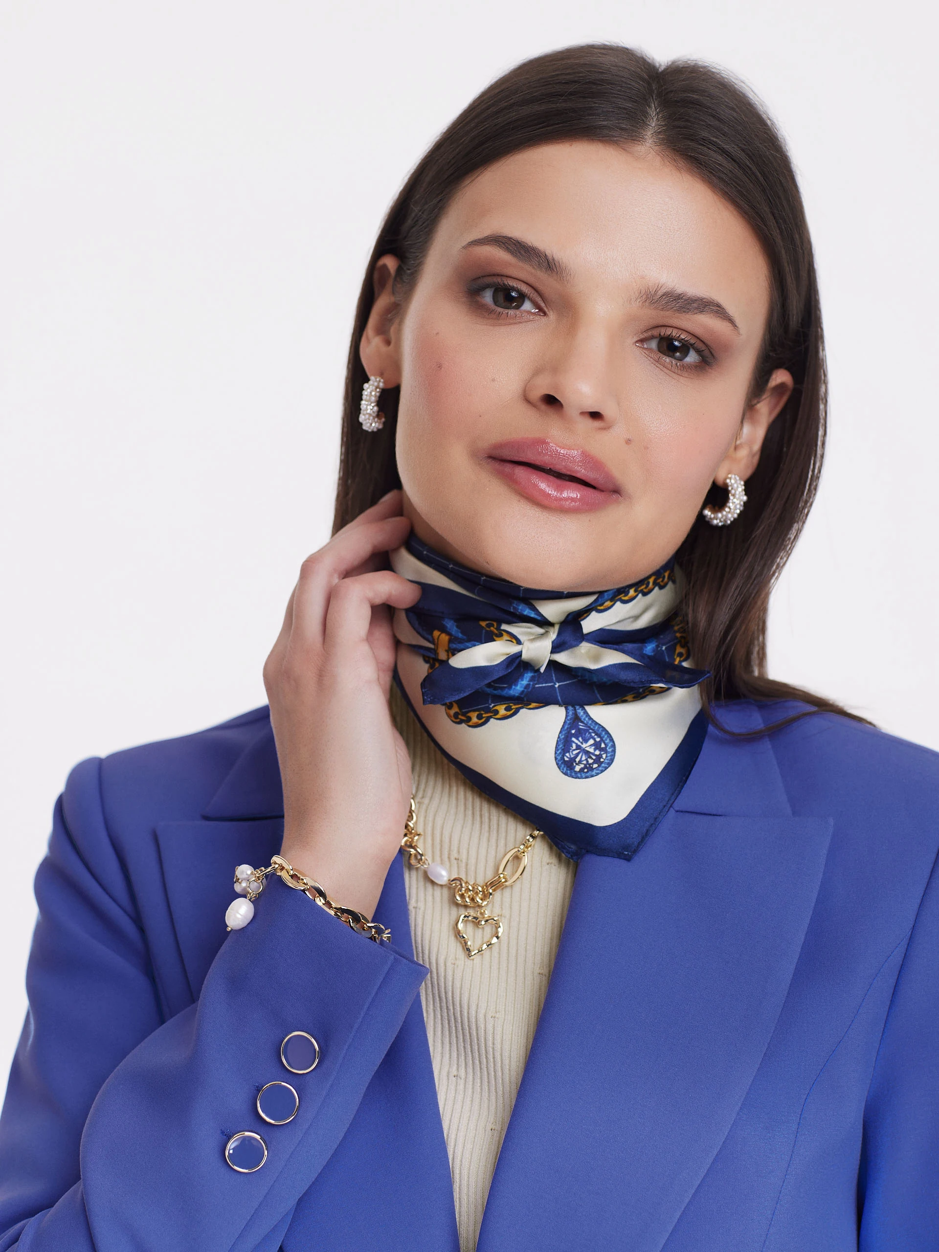 Silk gavroche in pattern