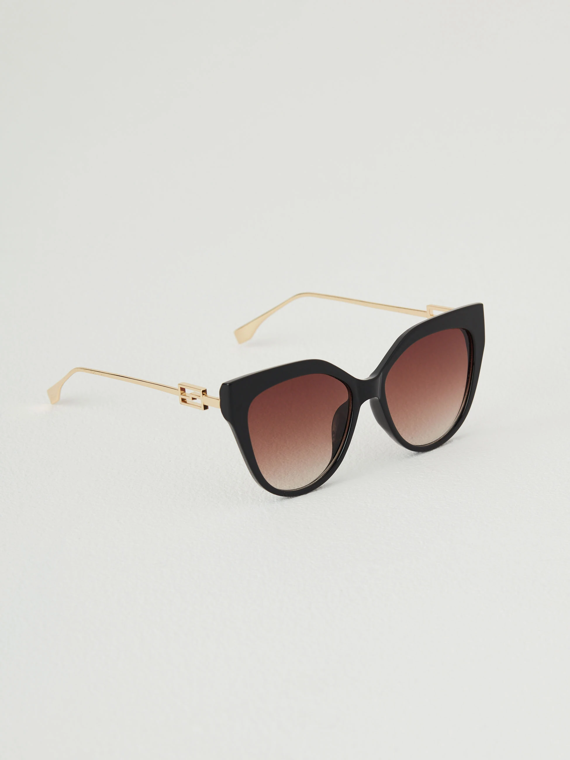 Oversized sunglasses
