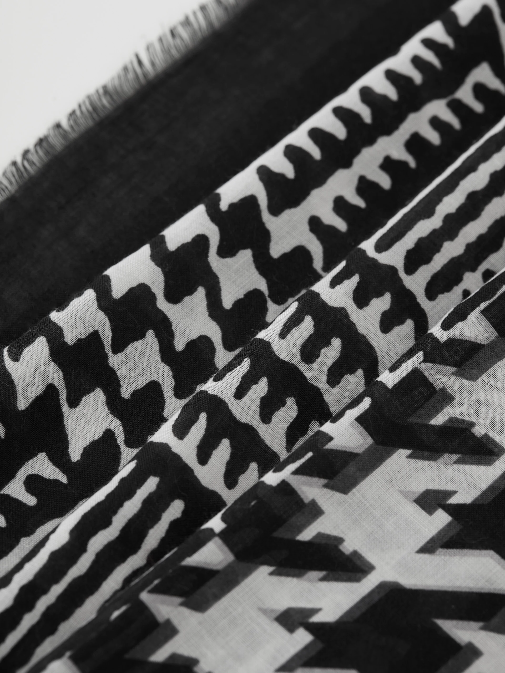 Checkered scarf