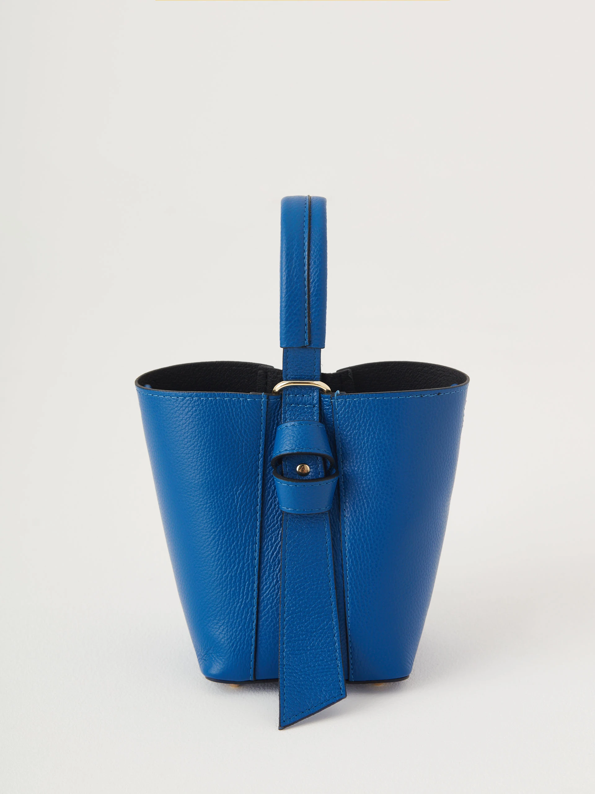 Bucket bag type bag