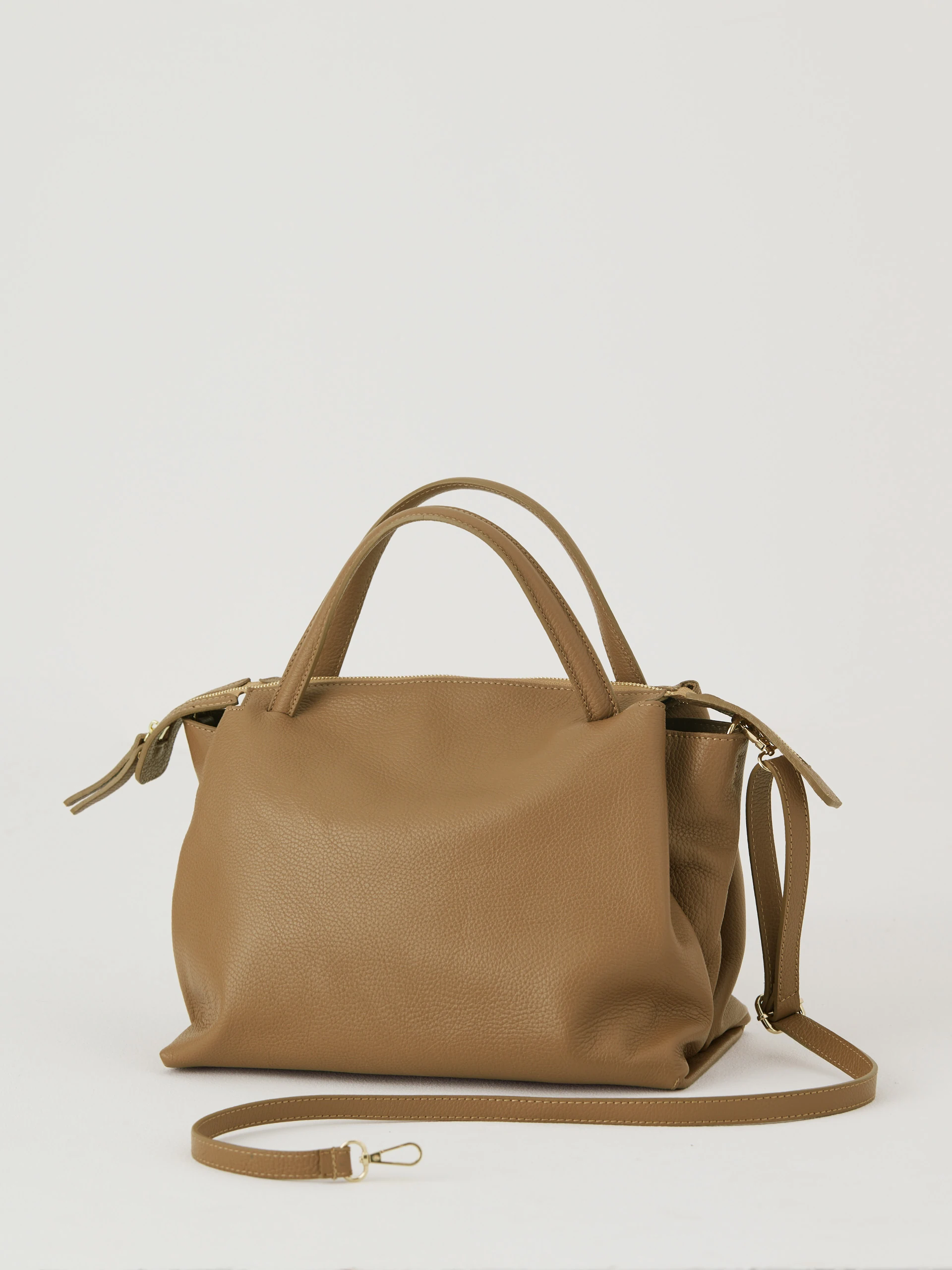 Brown natural leather travel bag