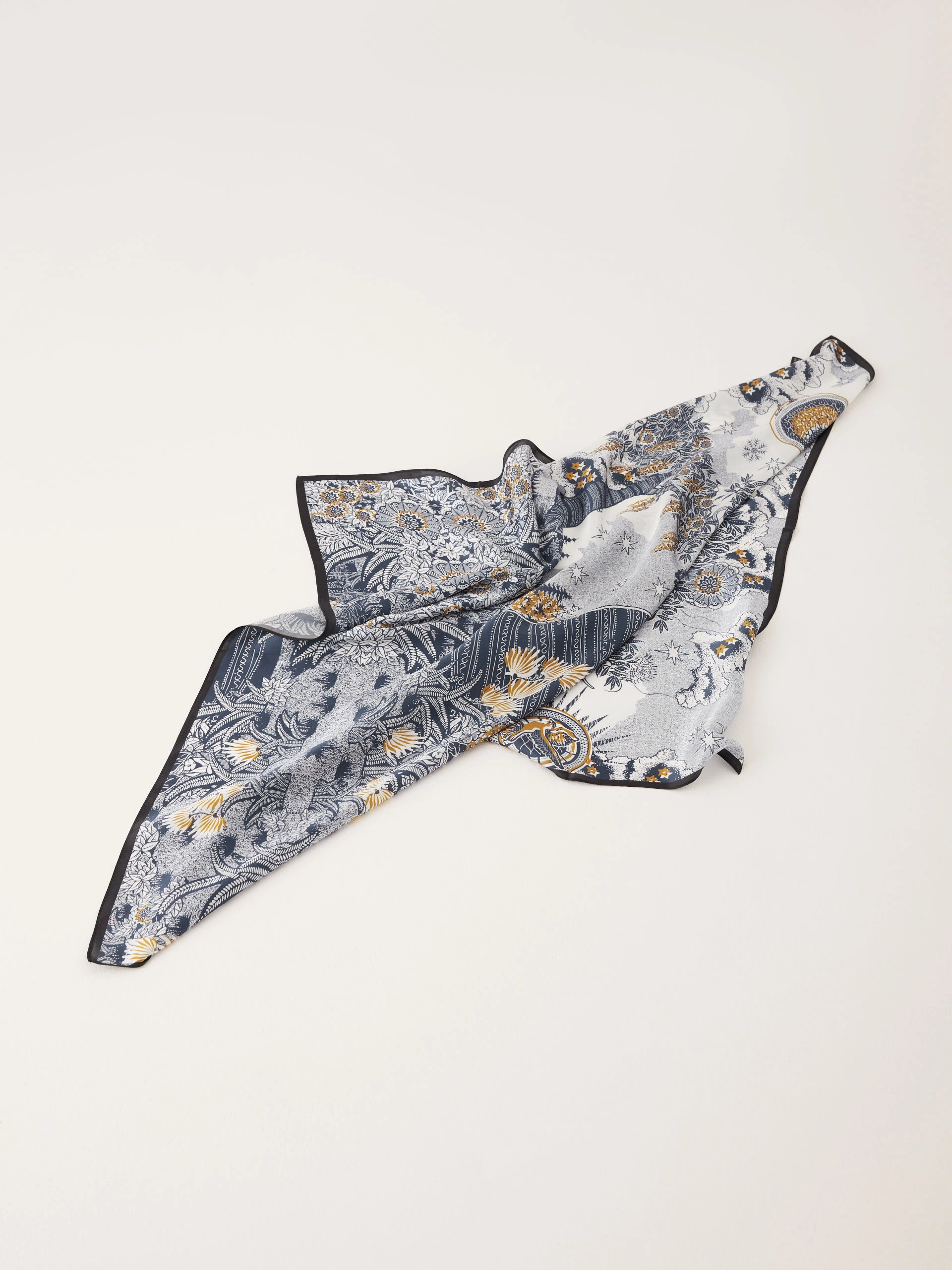 Silk scarf in regular pattern